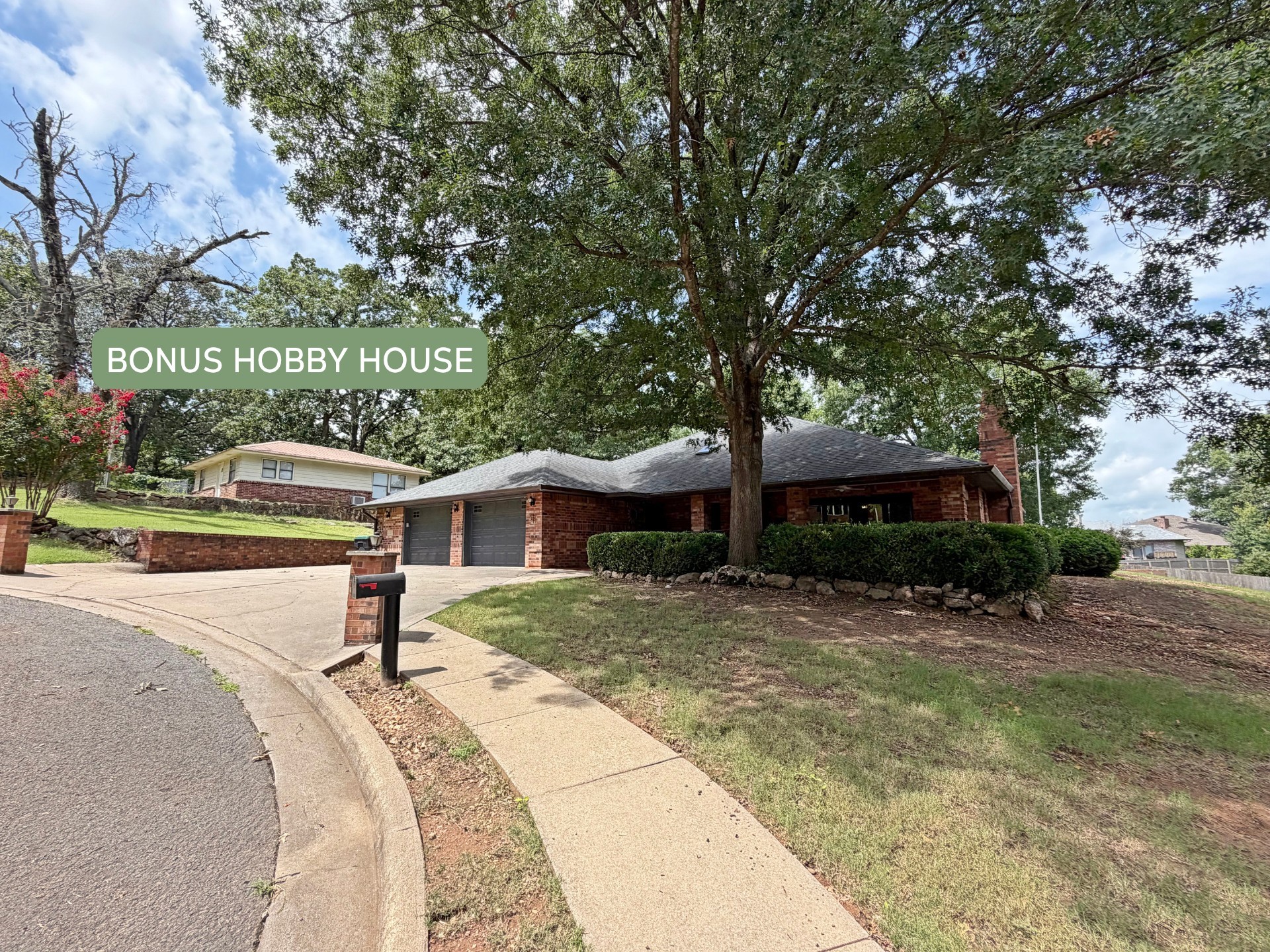 99 Greentree Drive Property Photo 2