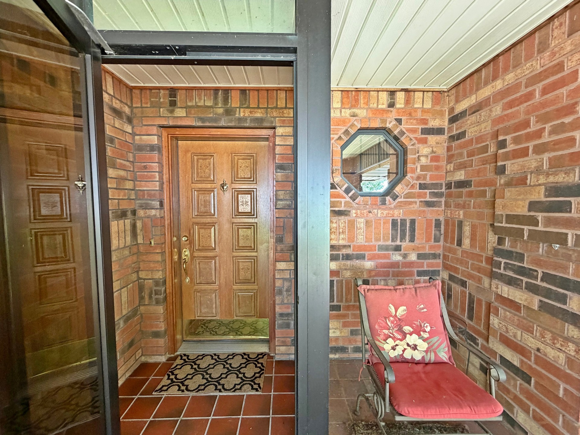99 Greentree Drive Property Photo 4