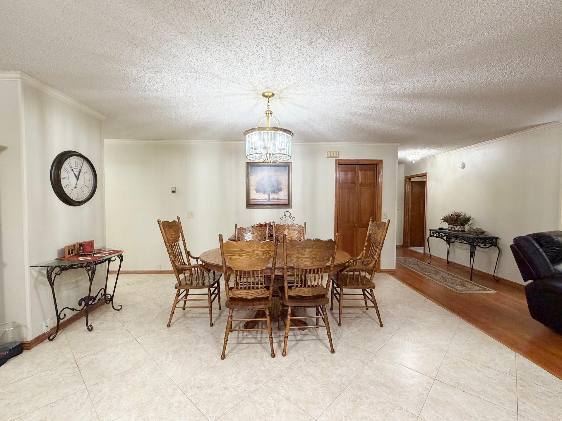 99 Greentree Drive Property Photo 14