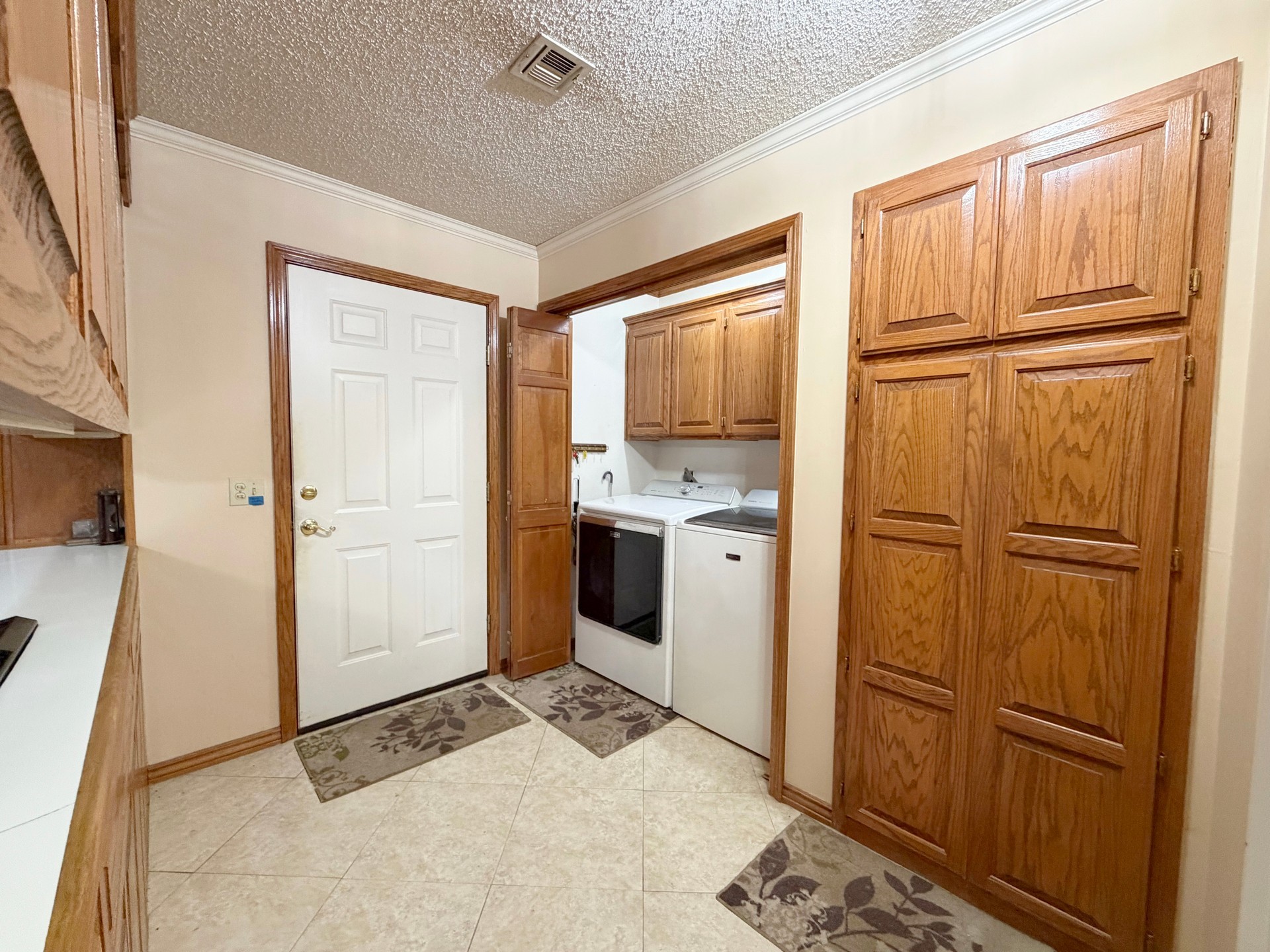99 Greentree Drive Property Photo 19