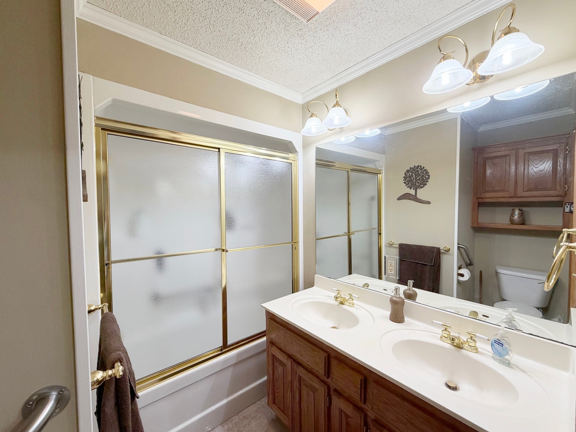 99 Greentree Drive Property Photo 31
