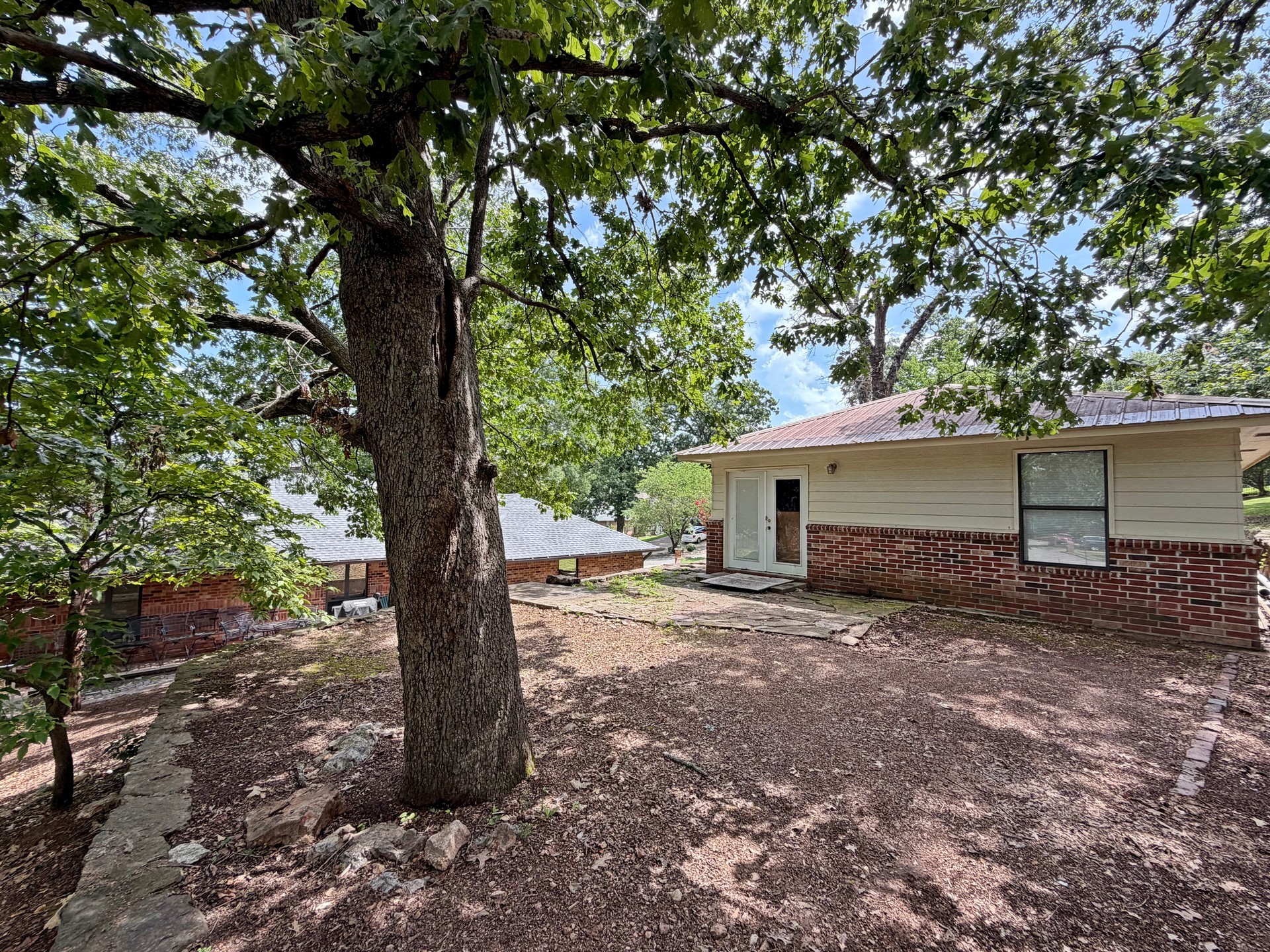 99 Greentree Drive Property Photo 40