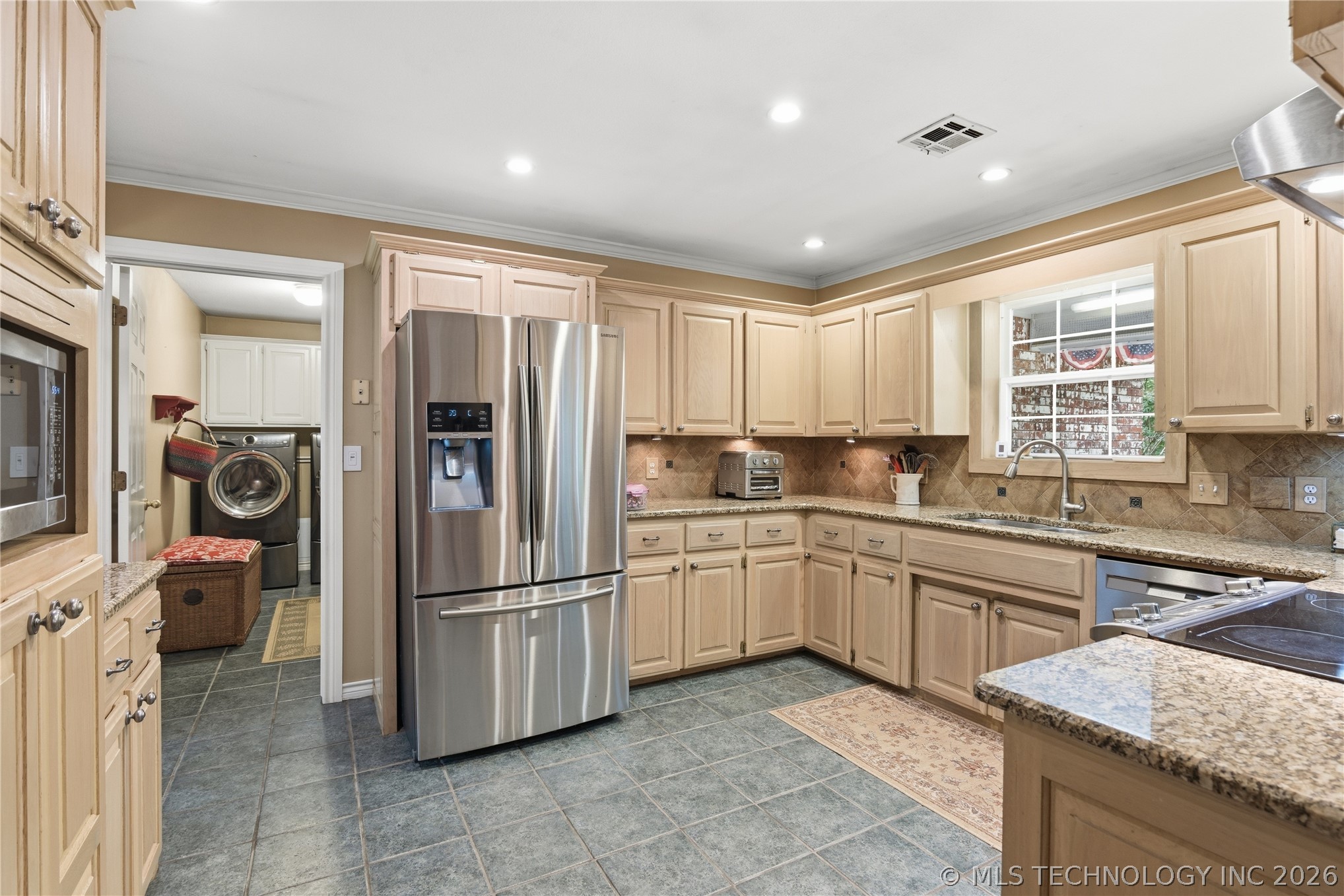 6574 S 85th Street E Property Photo 15