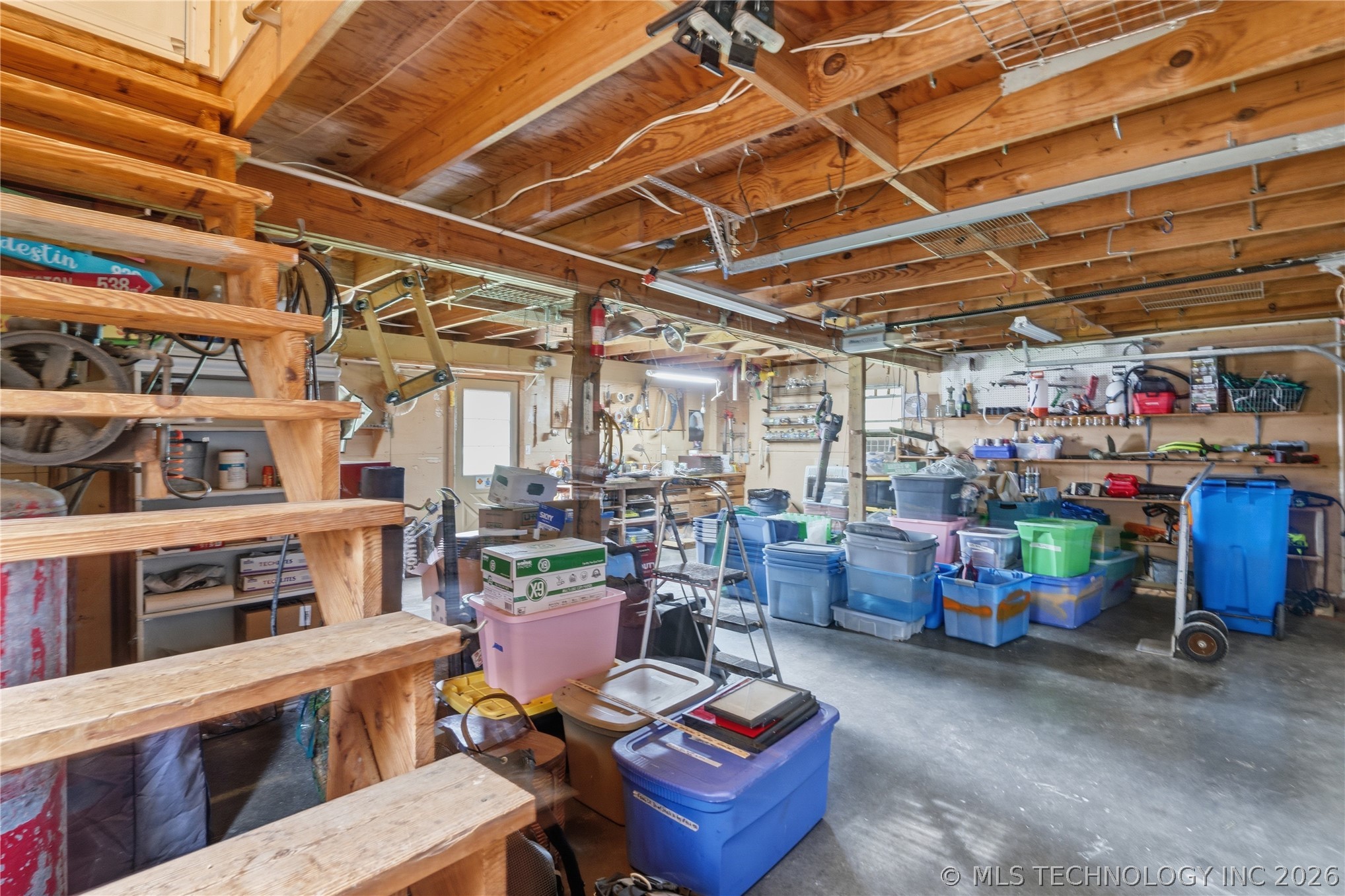 6574 S 85th Street E Property Photo 26