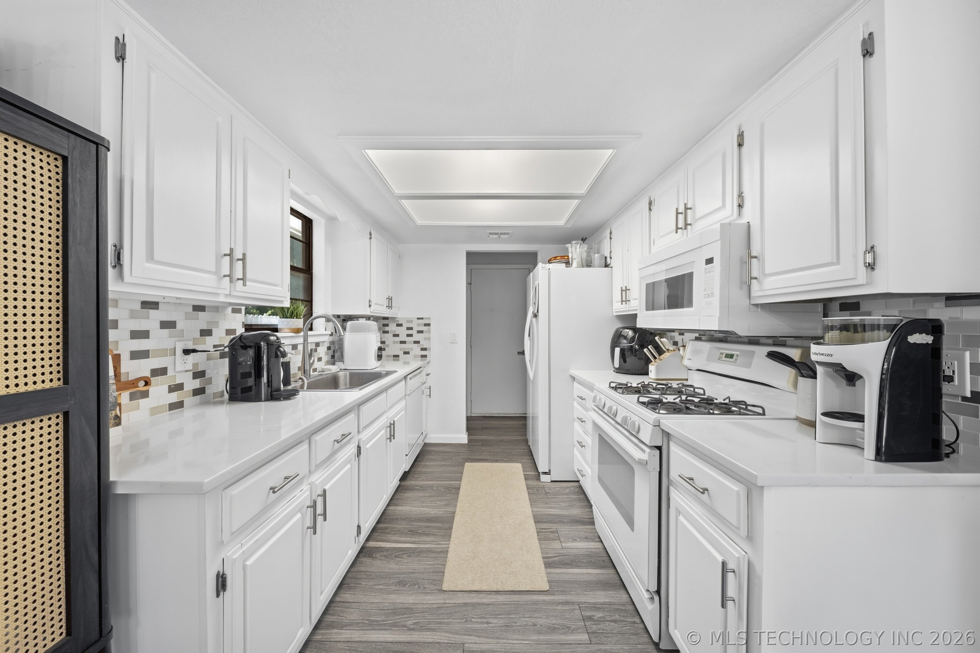 1370 E 139th Place Property Photo 11