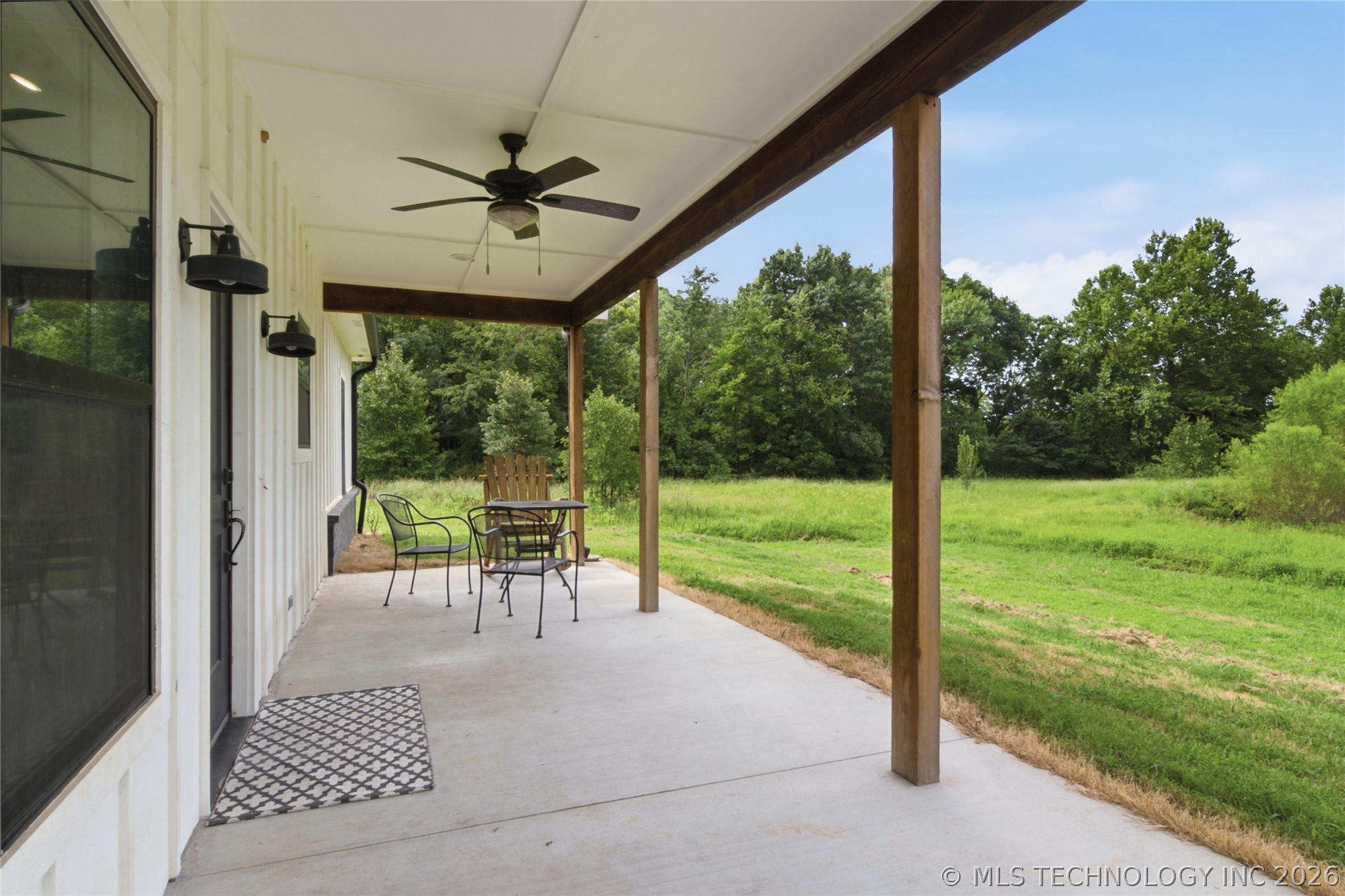 23290 E 320 Road Property Photo 3
