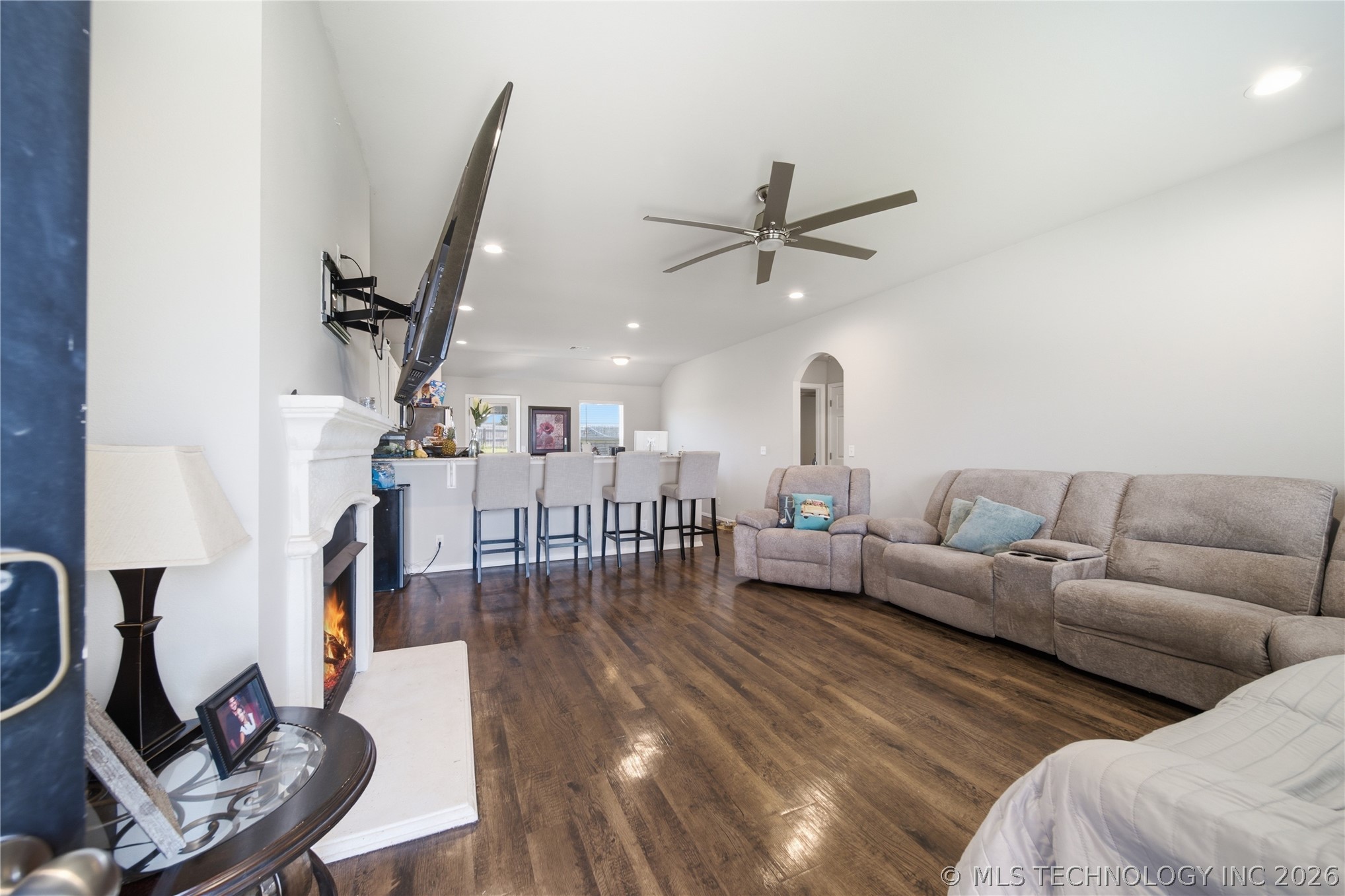 1204 E Richmond Street Property Photo 4