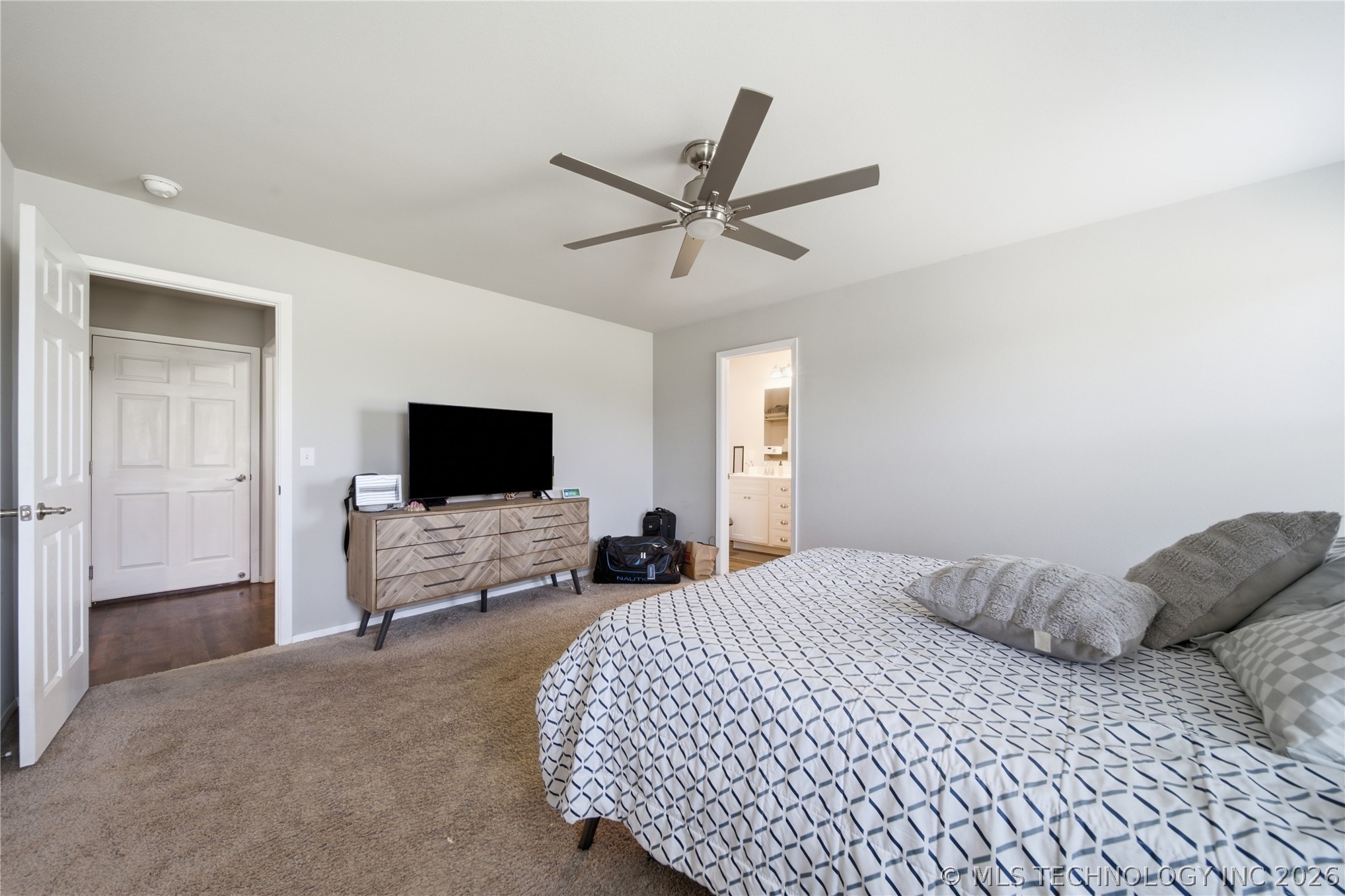 1204 E Richmond Street Property Photo 10