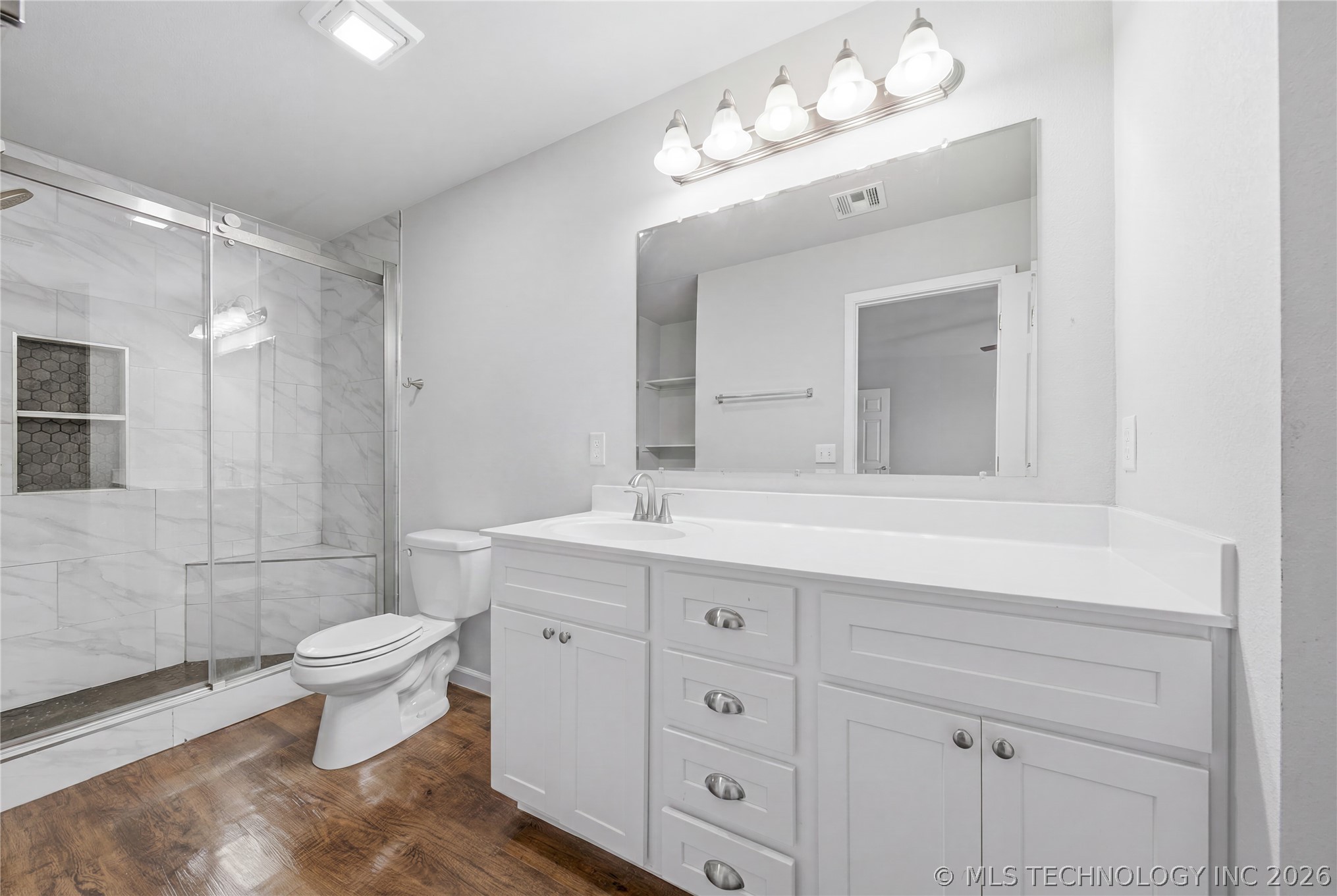 1204 E Richmond Street Property Photo 11