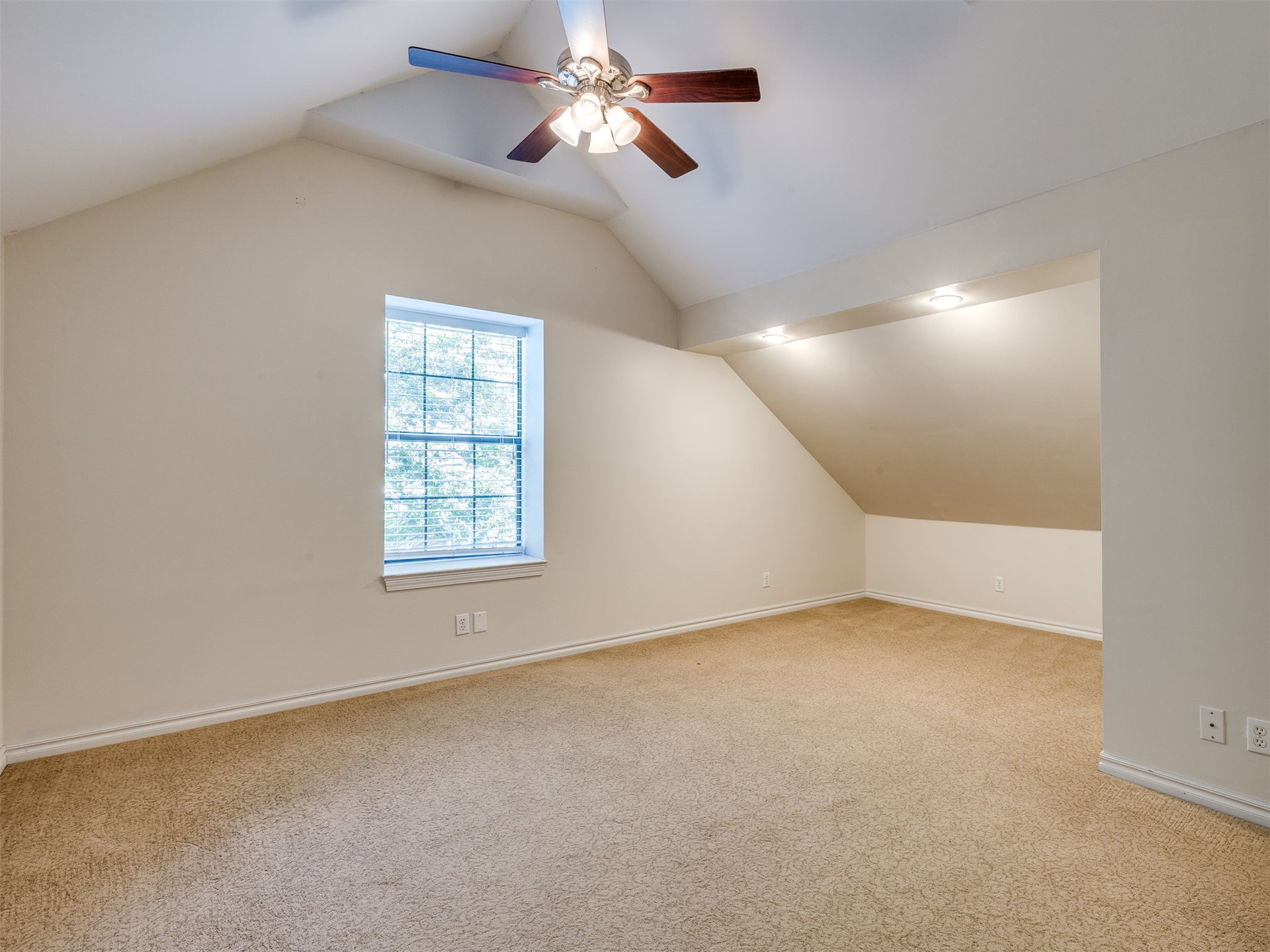 10641 S Sandusky Avenue Property Photo 33