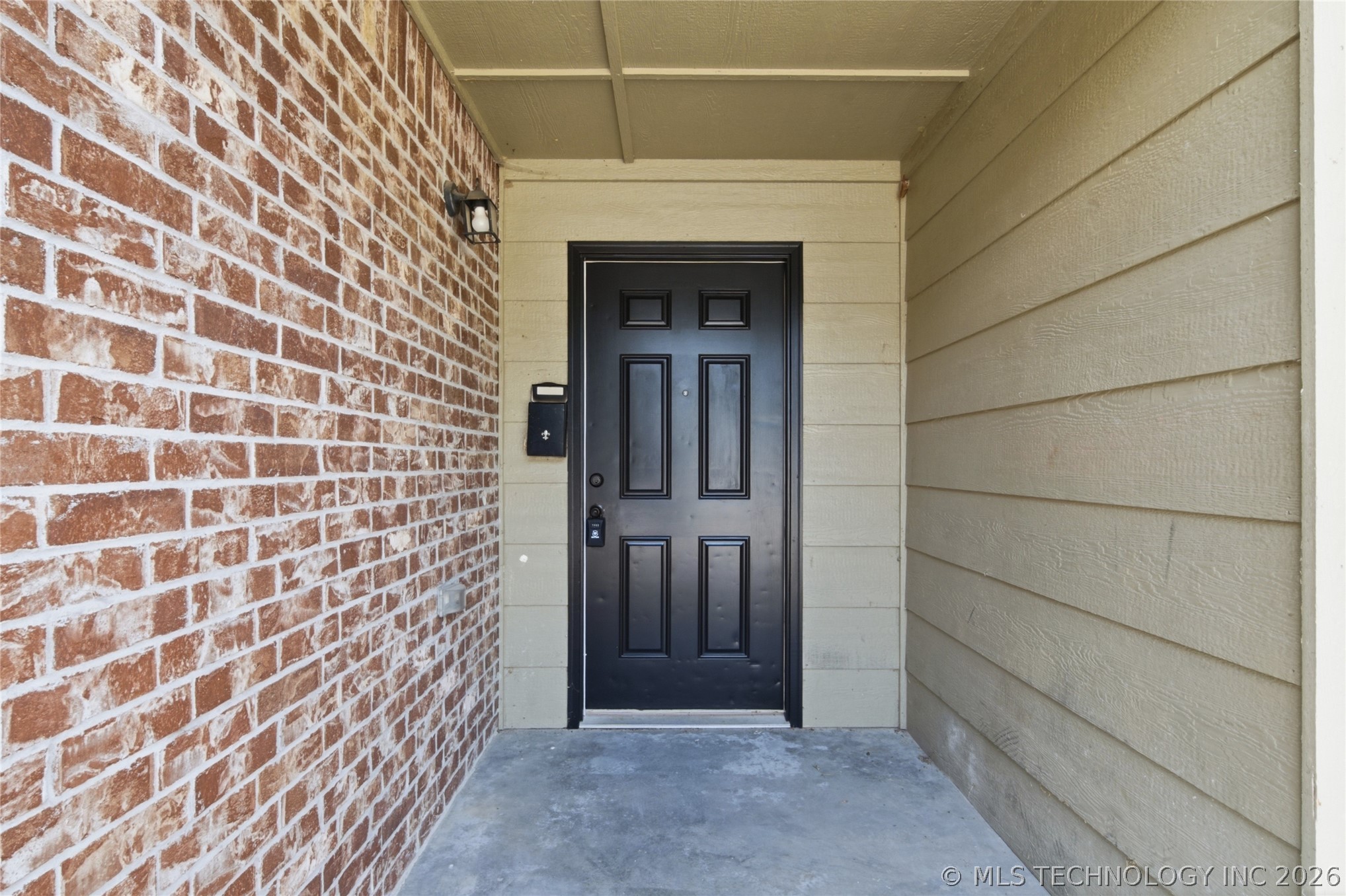 1411 W Haskell Street Property Photo 2