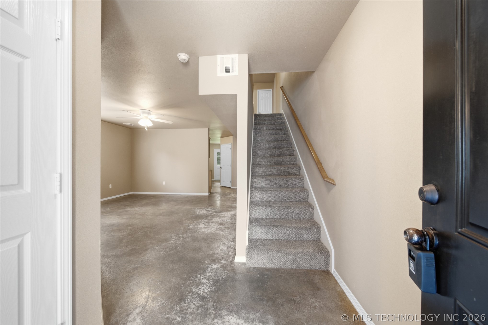 1411 W Haskell Street Property Photo 3