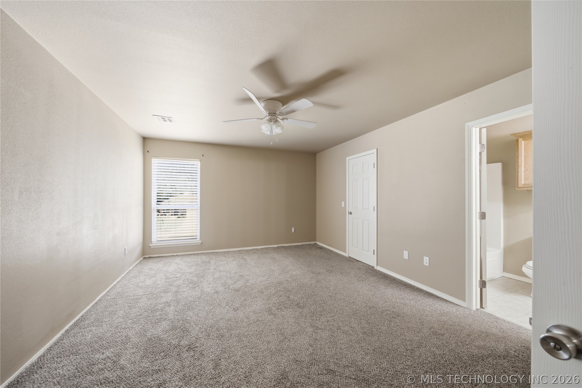 1411 W Haskell Street Property Photo 13