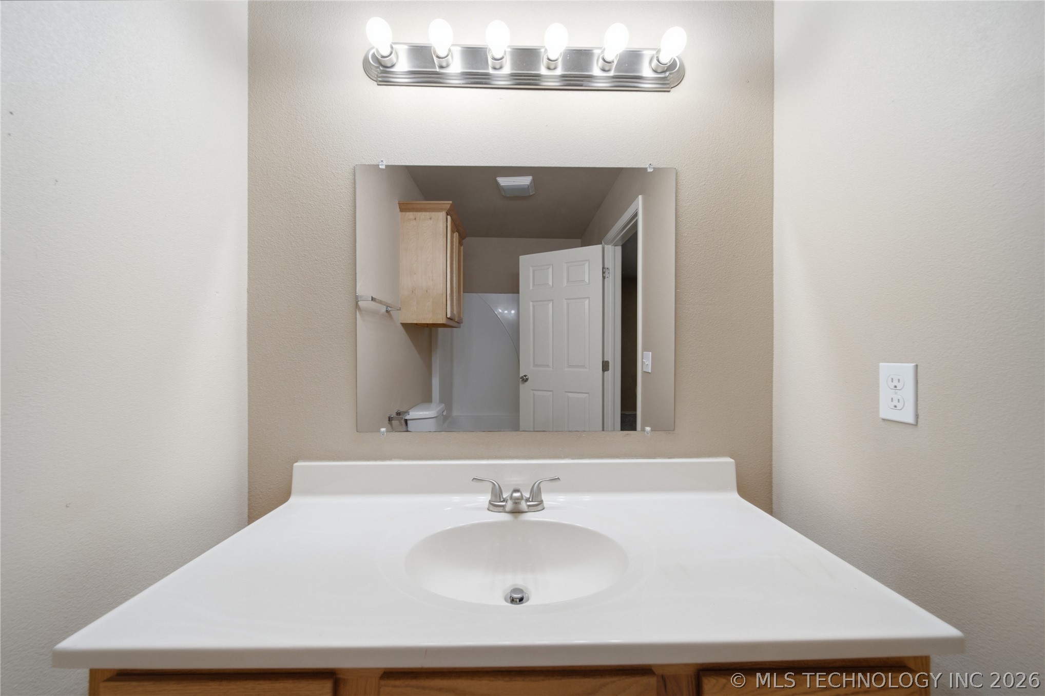 1411 W Haskell Street Property Photo 16