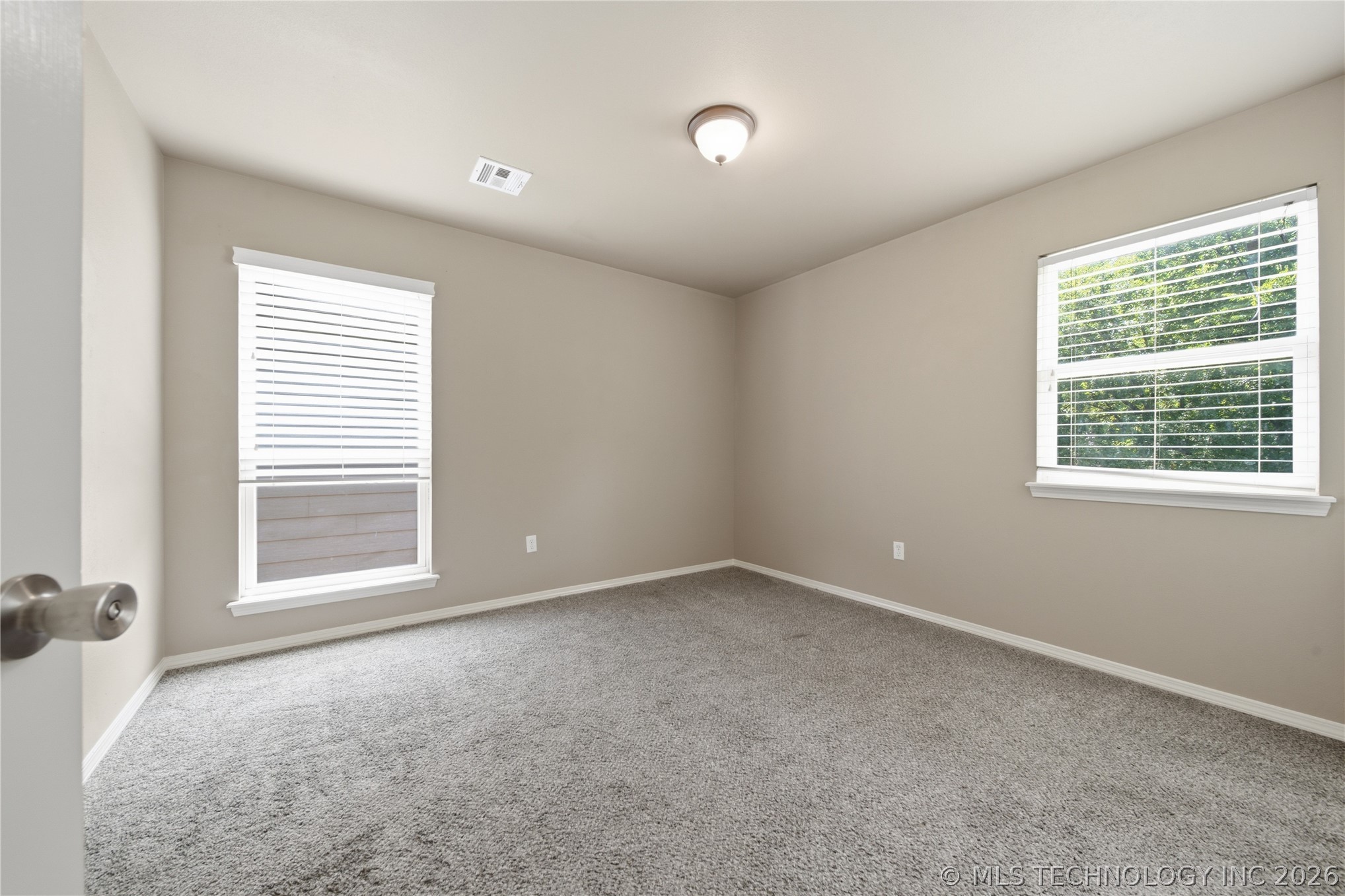 1411 W Haskell Street Property Photo 18