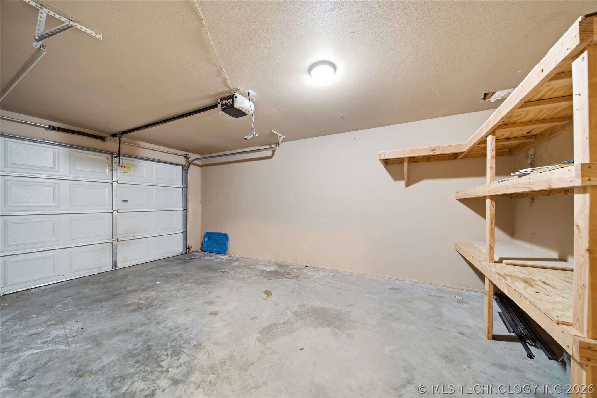 1411 W Haskell Street Property Photo 24