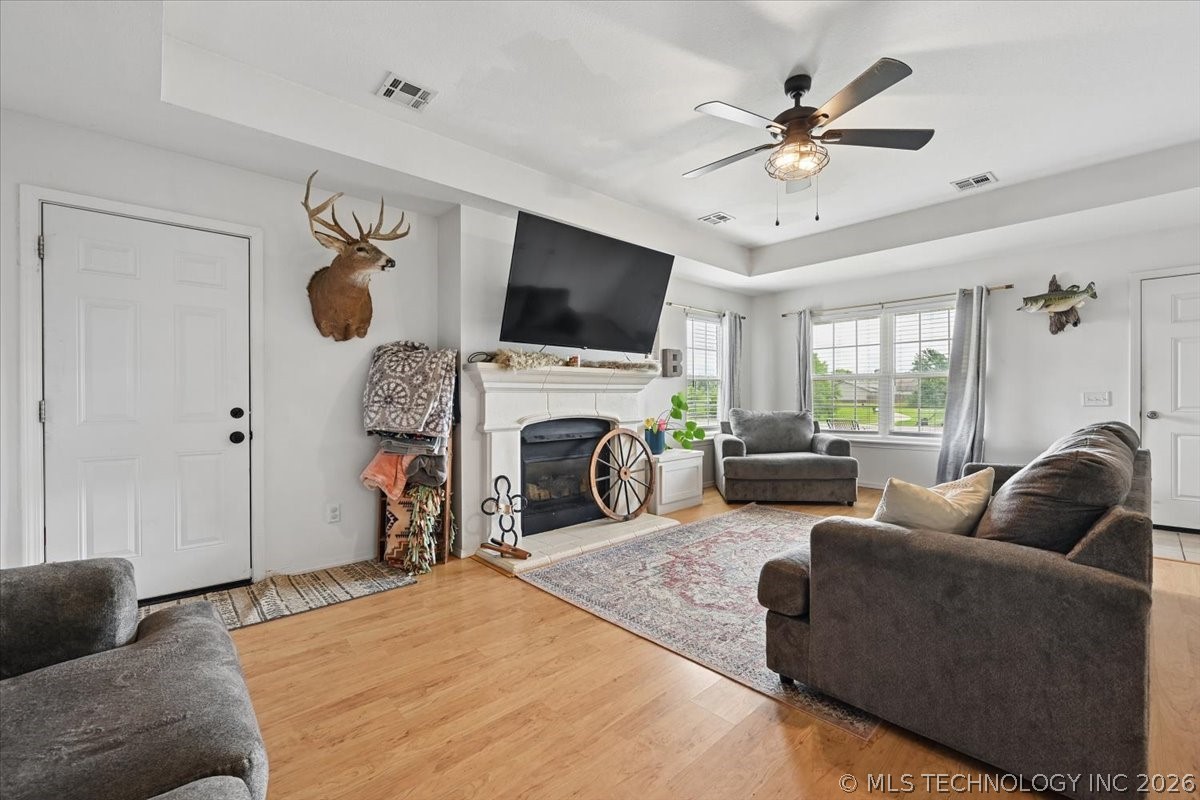 63 W Fairlane Drive Property Photo 9
