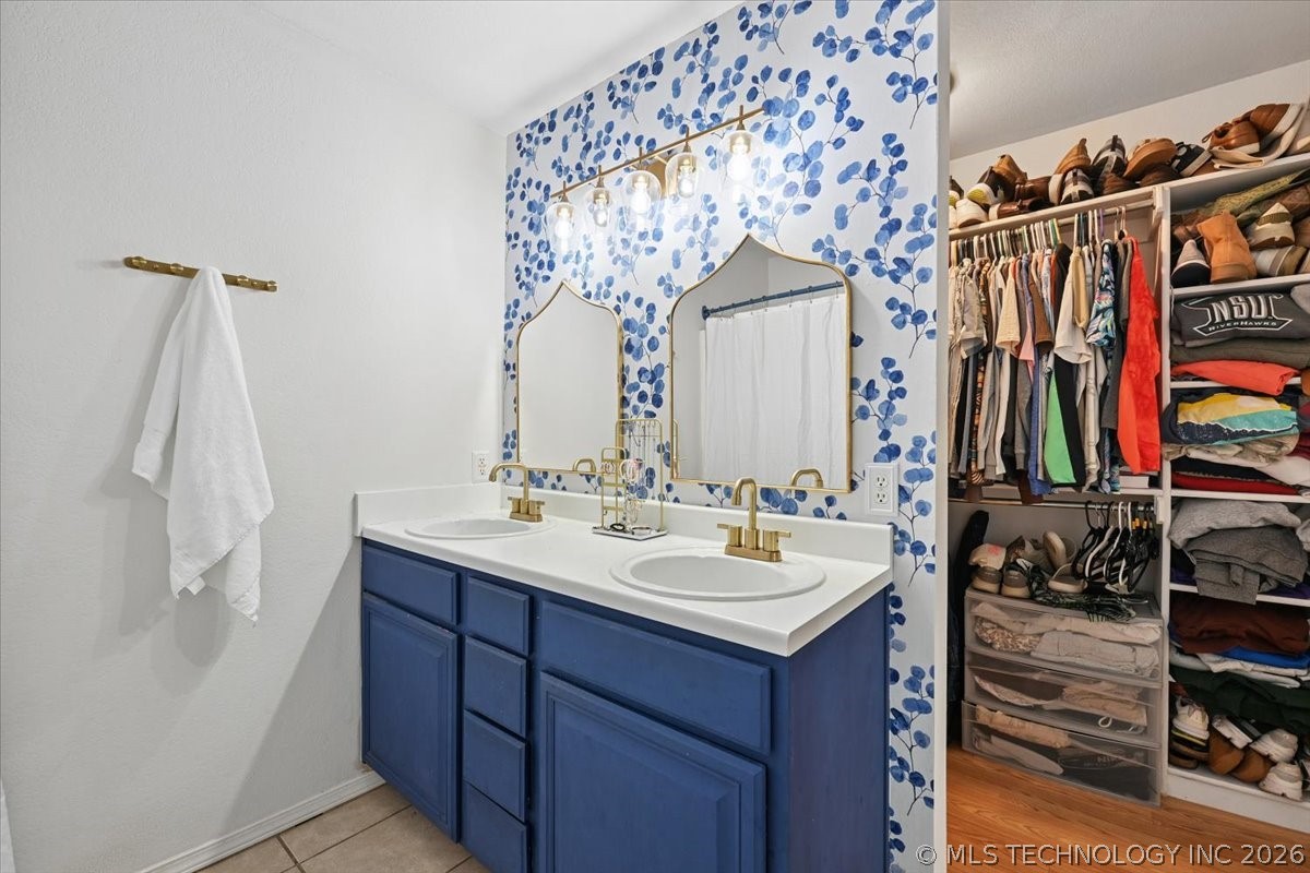 63 W Fairlane Drive Property Photo 24