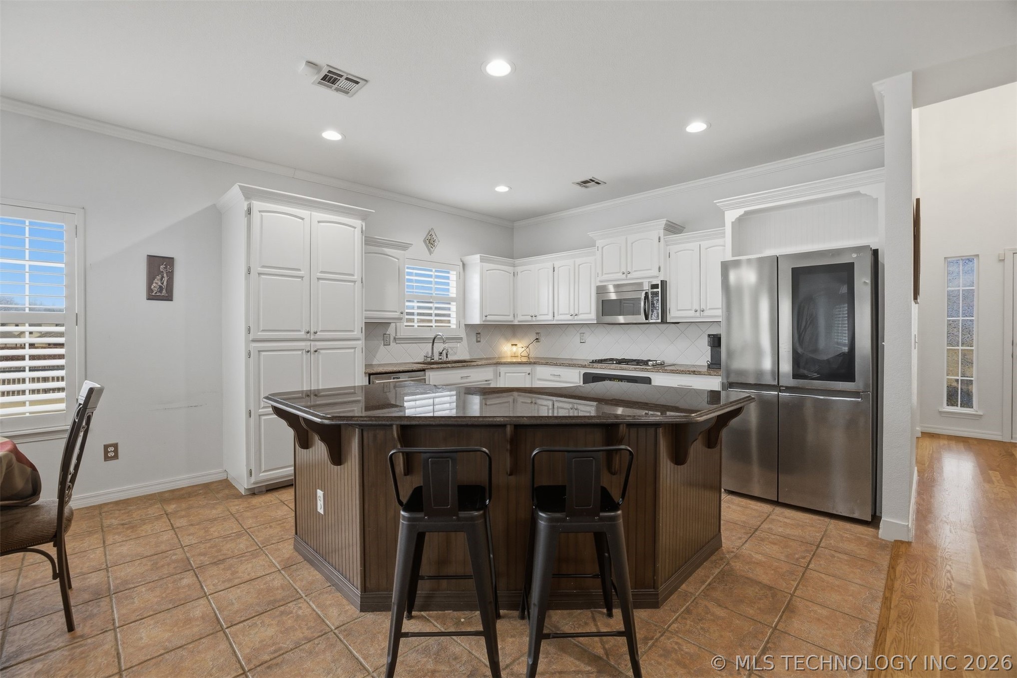 3810 S Palm Avenue Property Photo 8