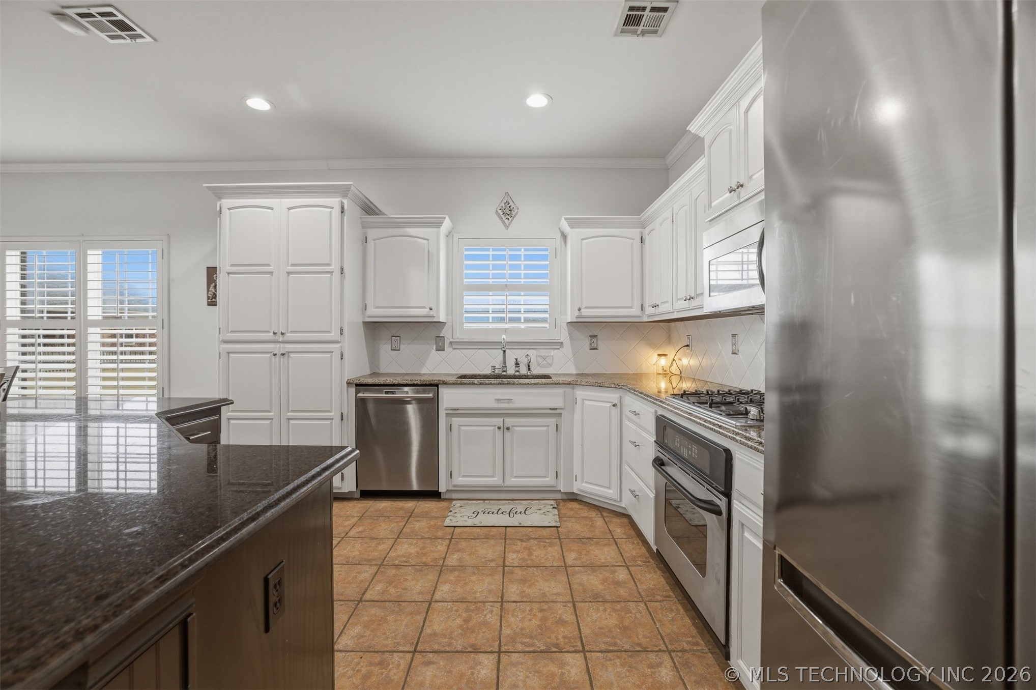 3810 S Palm Avenue Property Photo 10