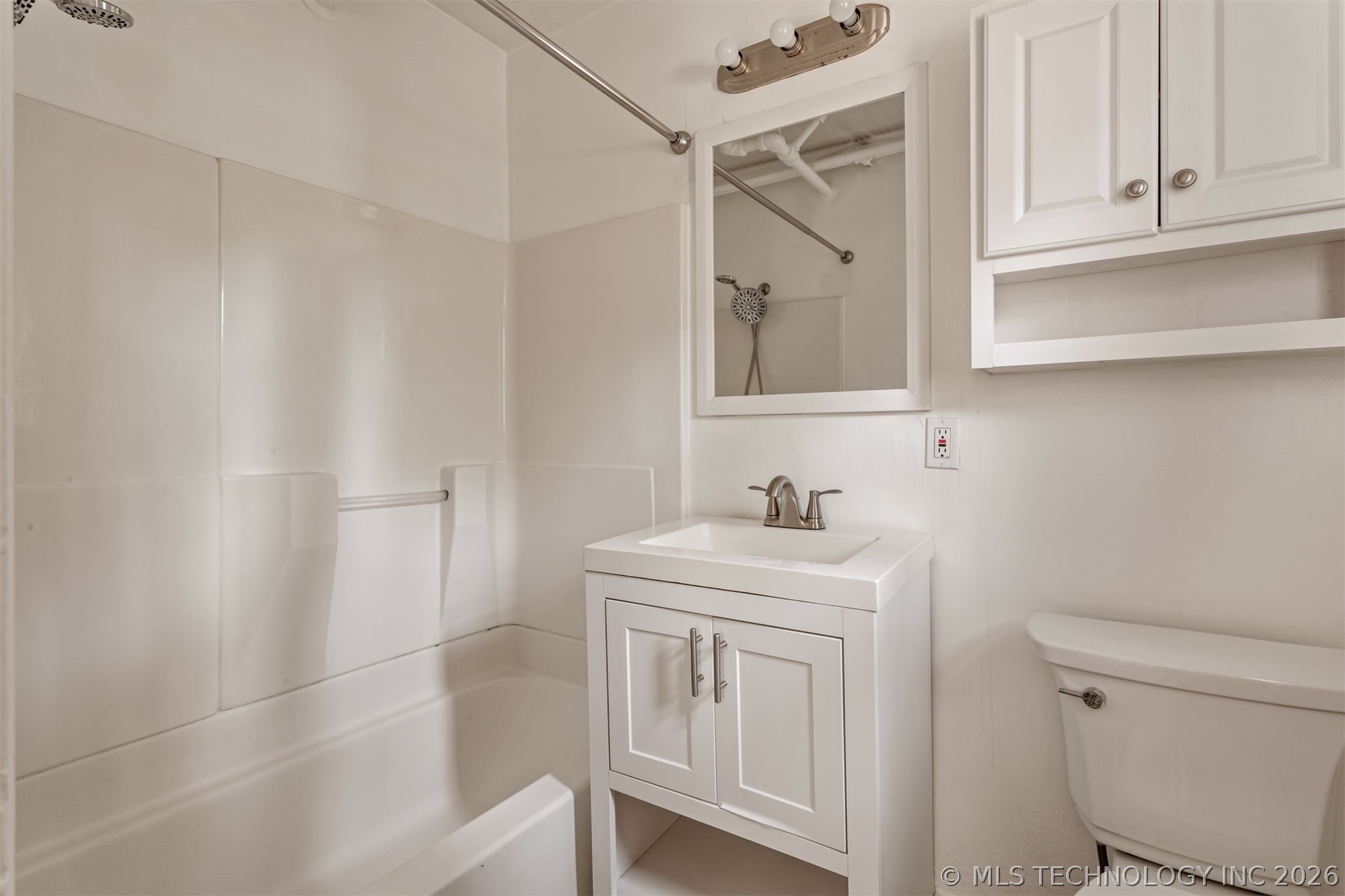 1520 E 17th Street E Property Photo 19