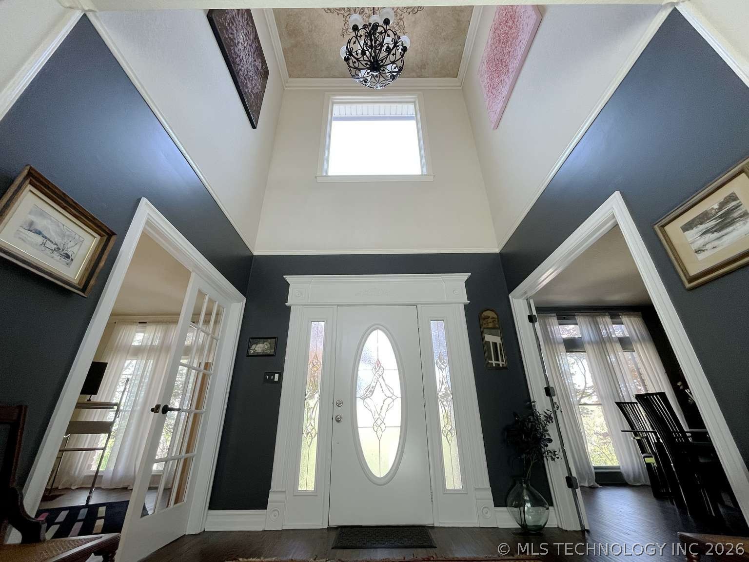 1350 Woodbriar Lane Property Photo 9