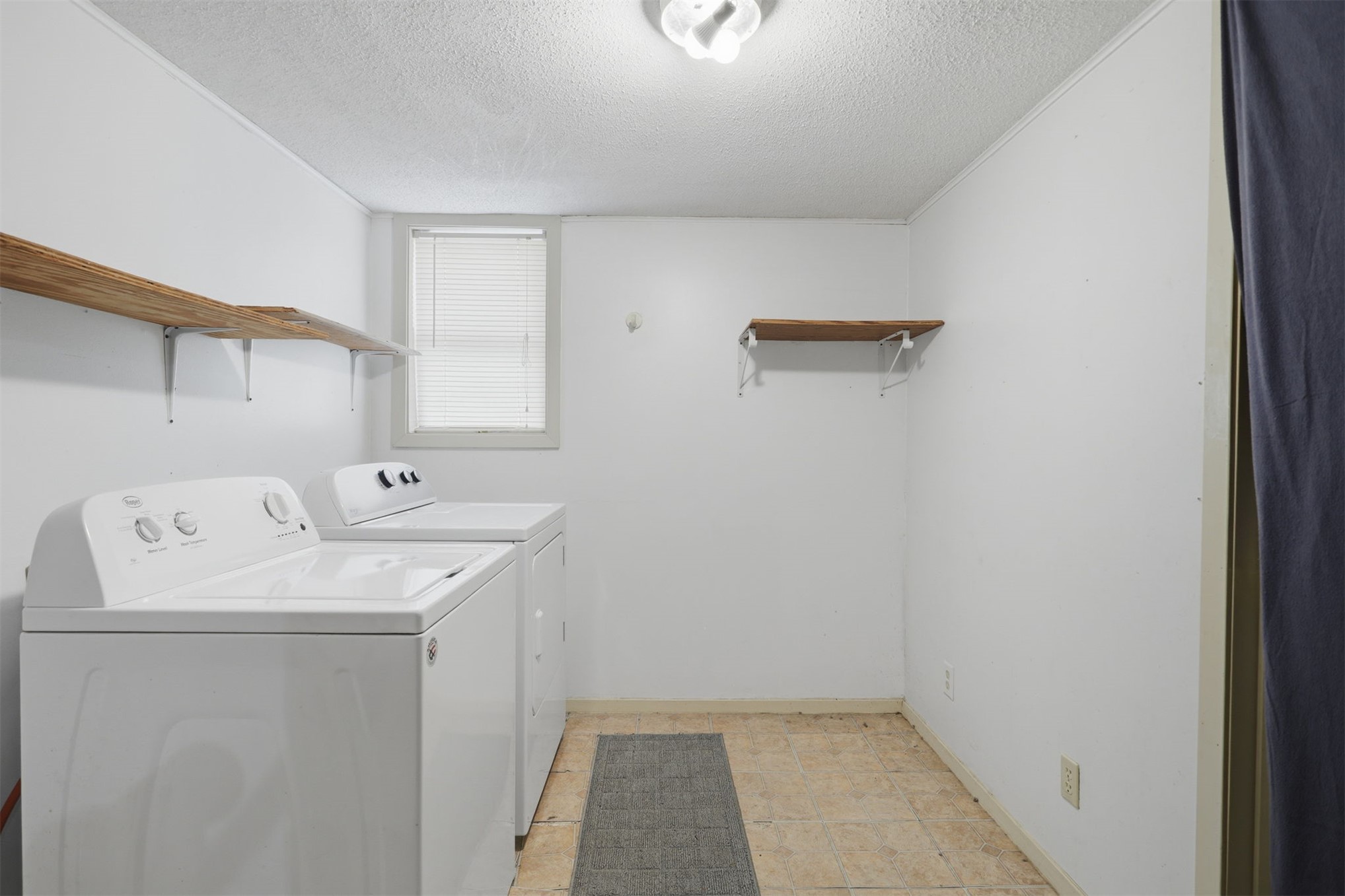 1020 W Willow Street Property Photo 18