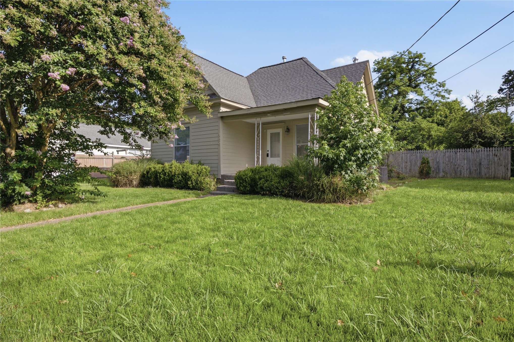 422 S Bristow Avenue S Property Photo 1