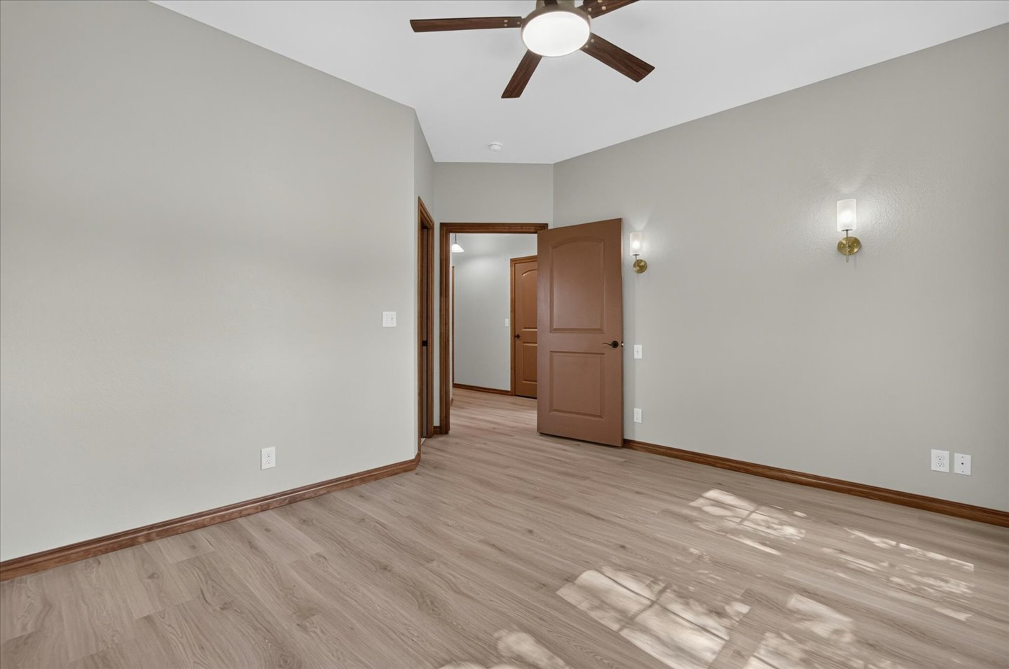 1908 Barnett Court Property Photo 21