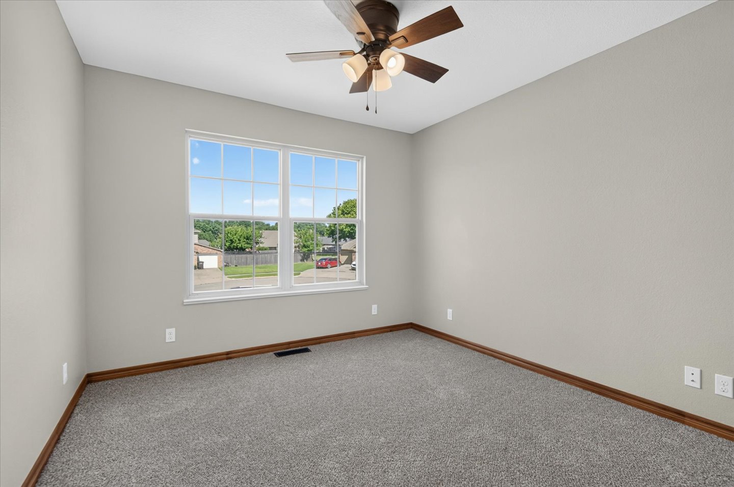1908 Barnett Court Property Photo 32
