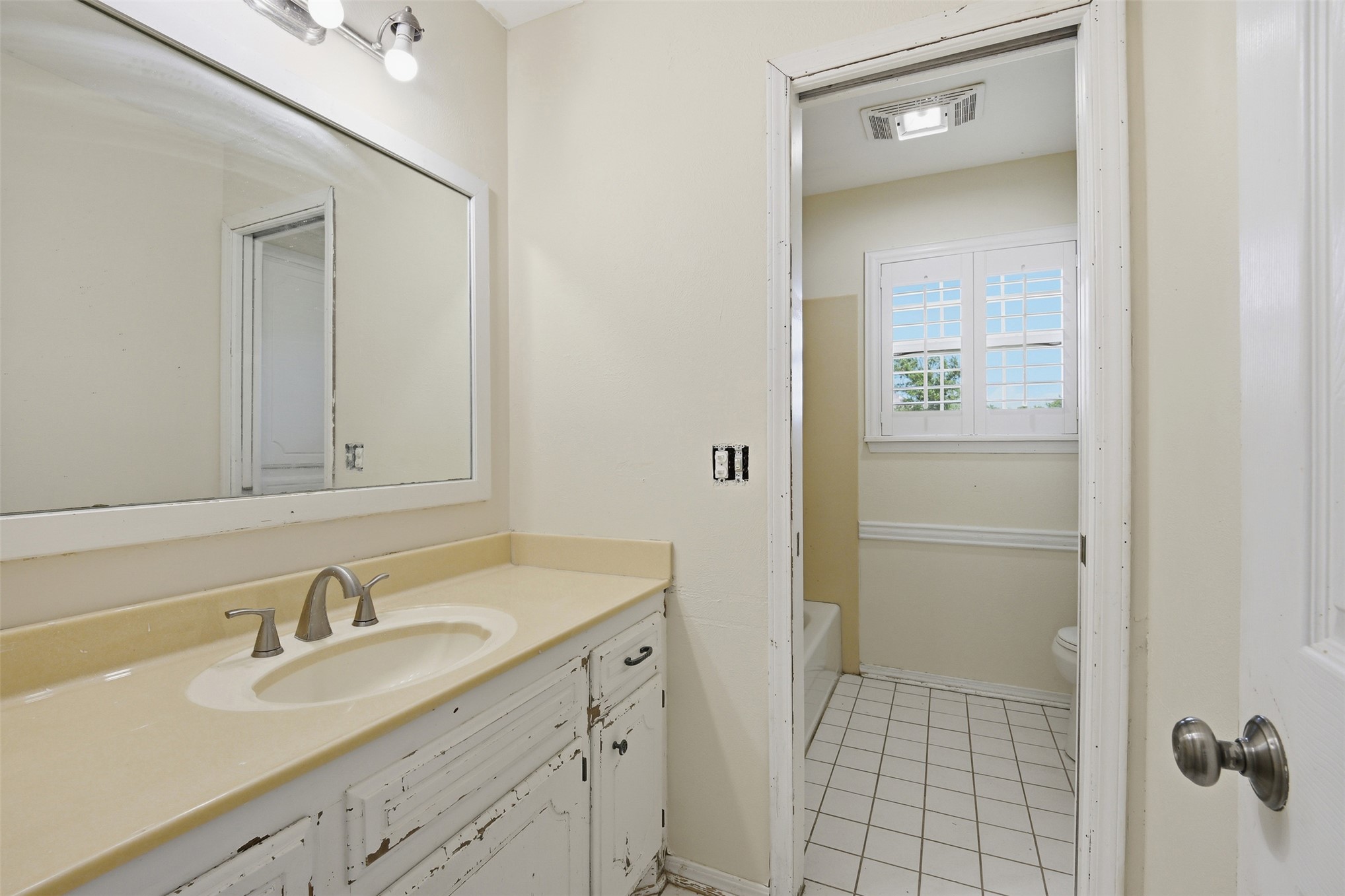 103 E Lakeview Court Property Photo 8