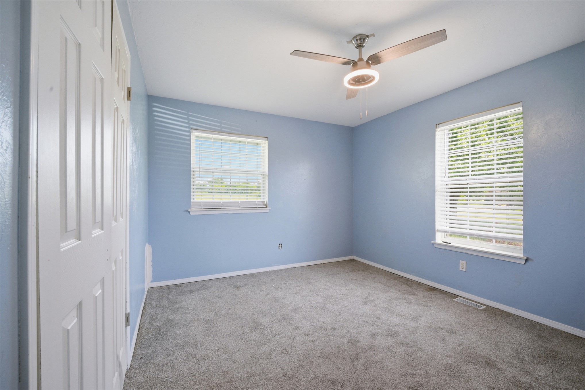 103 E Lakeview Court Property Photo 10