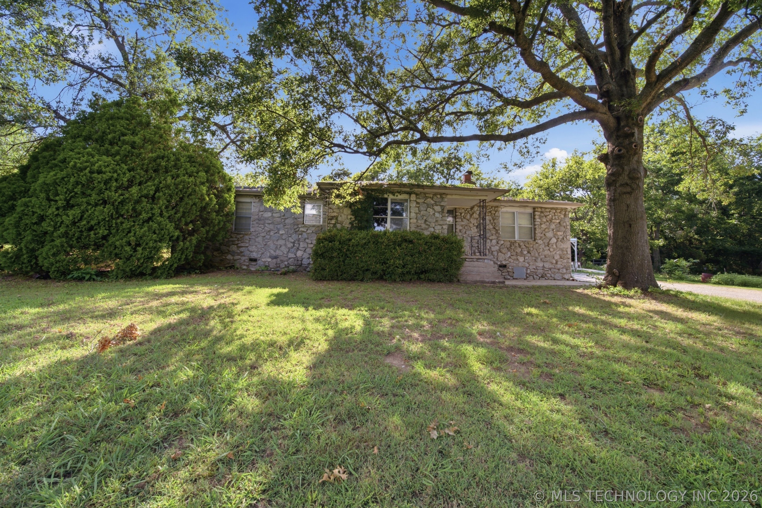 394290 W 4100 Road Property Photo 1
