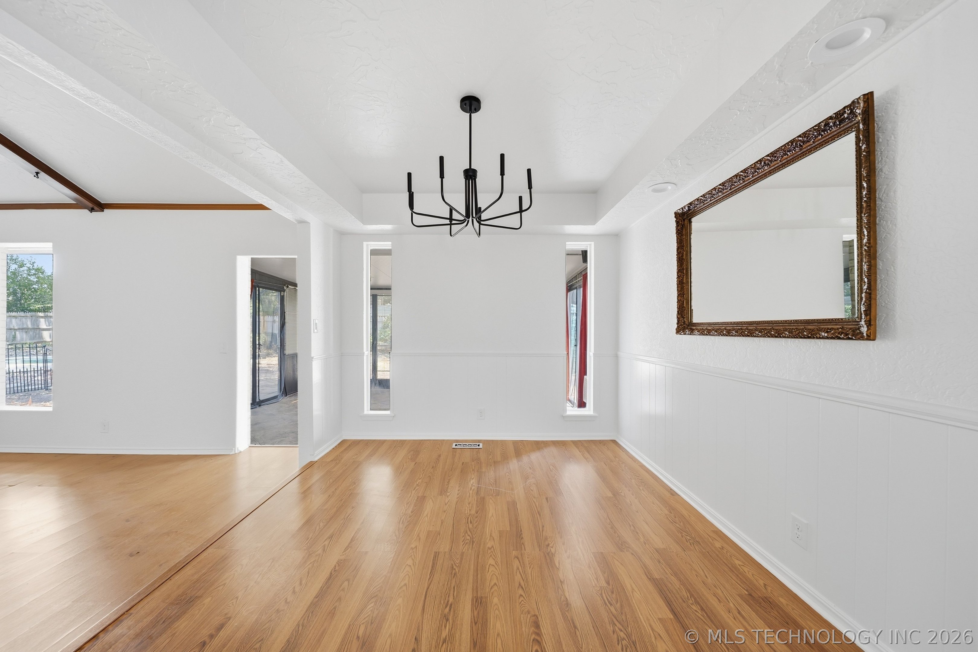 6105 S Irvington Avenue Property Photo 18