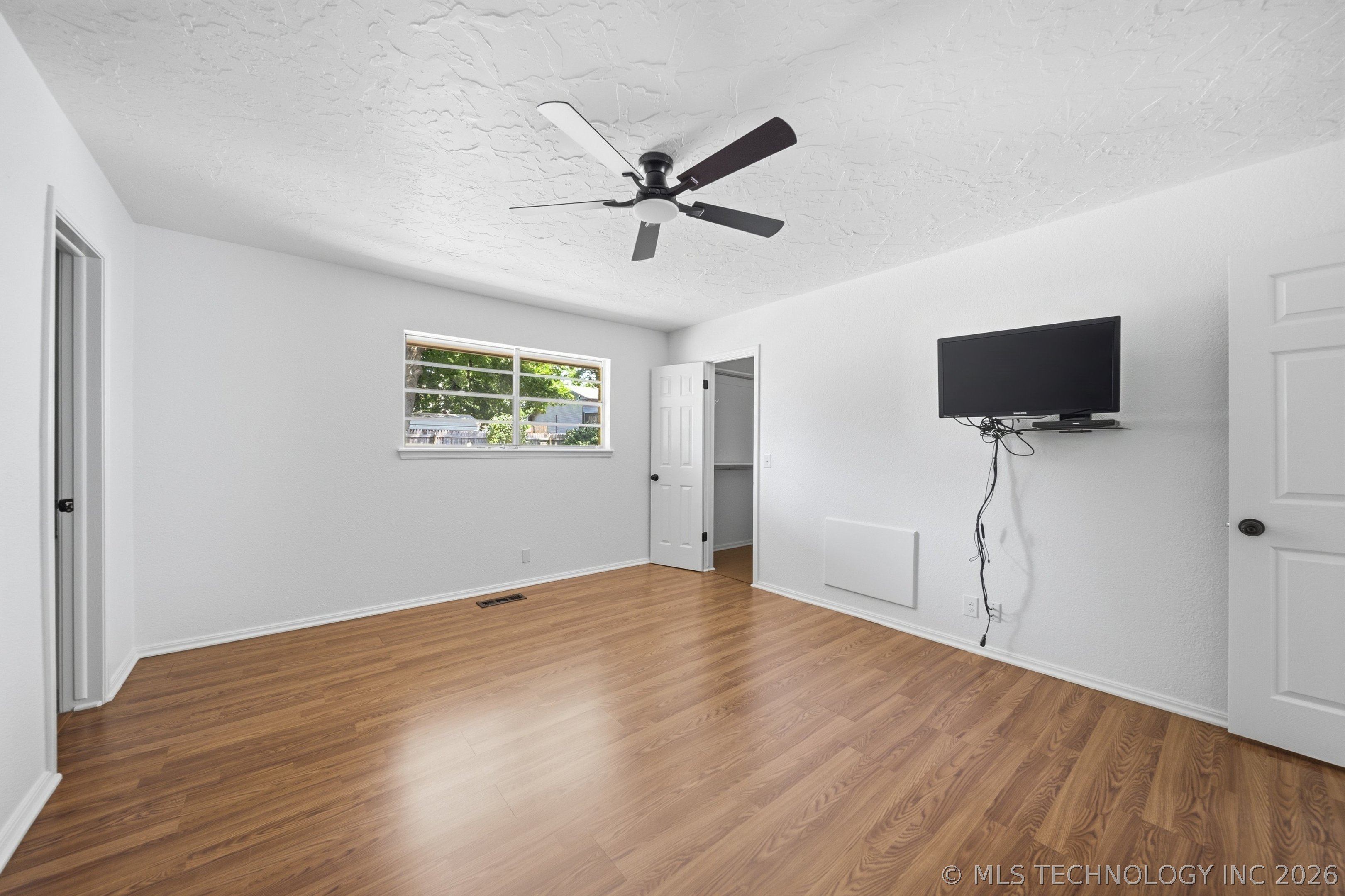6105 S Irvington Avenue Property Photo 20