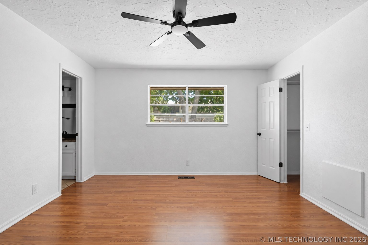 6105 S Irvington Avenue Property Photo 21