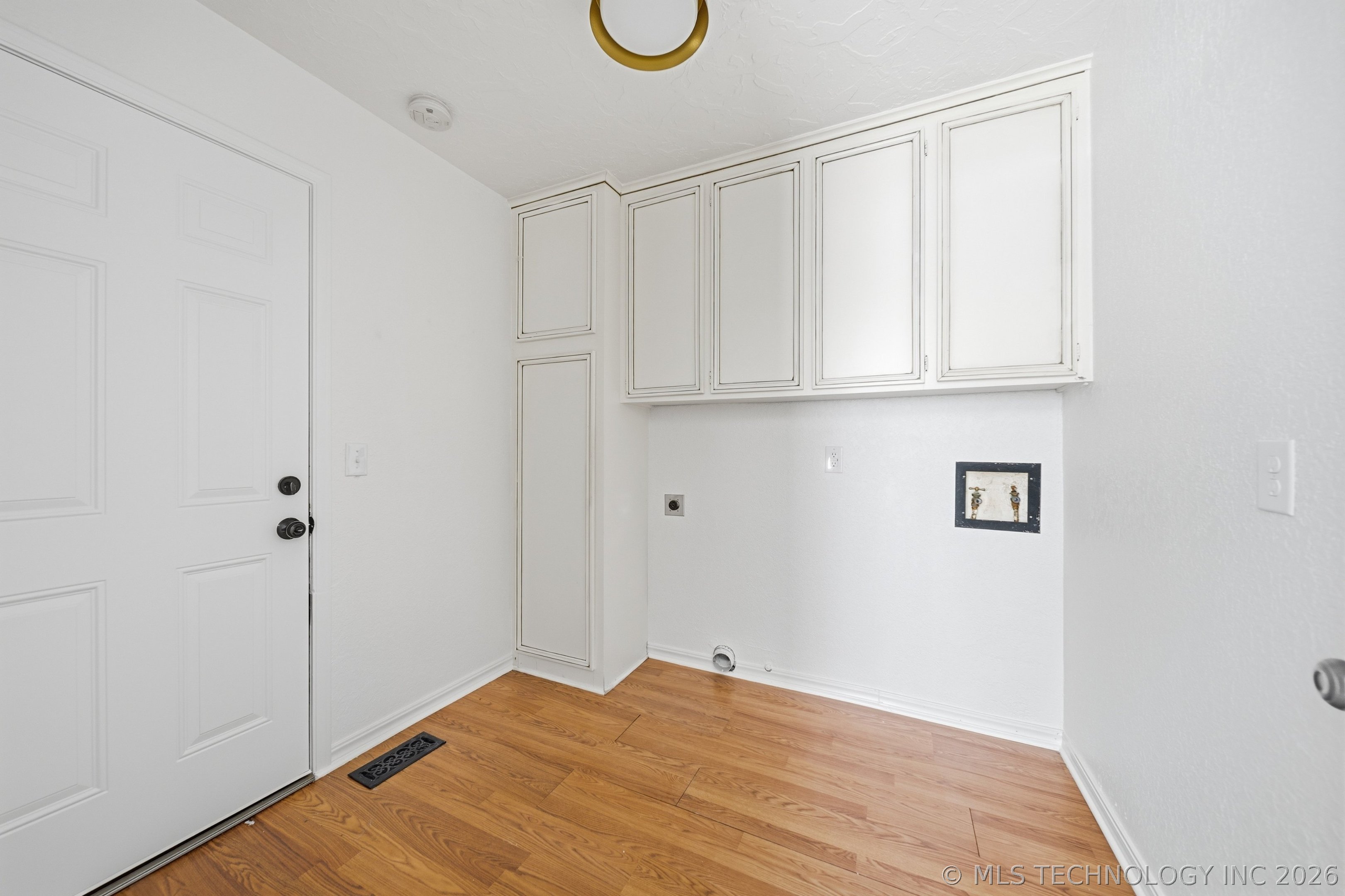 6105 S Irvington Avenue Property Photo 30