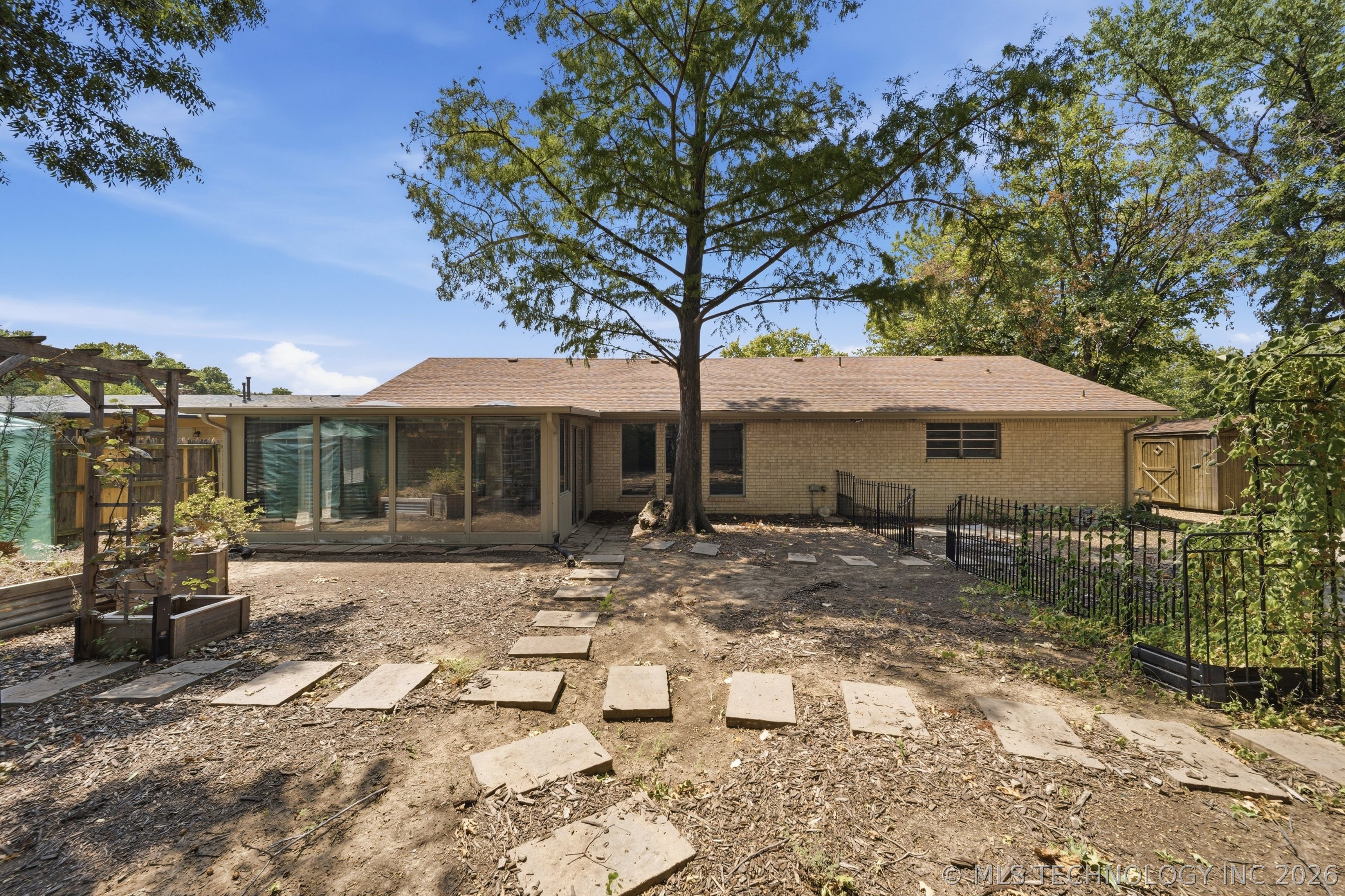 6105 S Irvington Avenue Property Photo 31