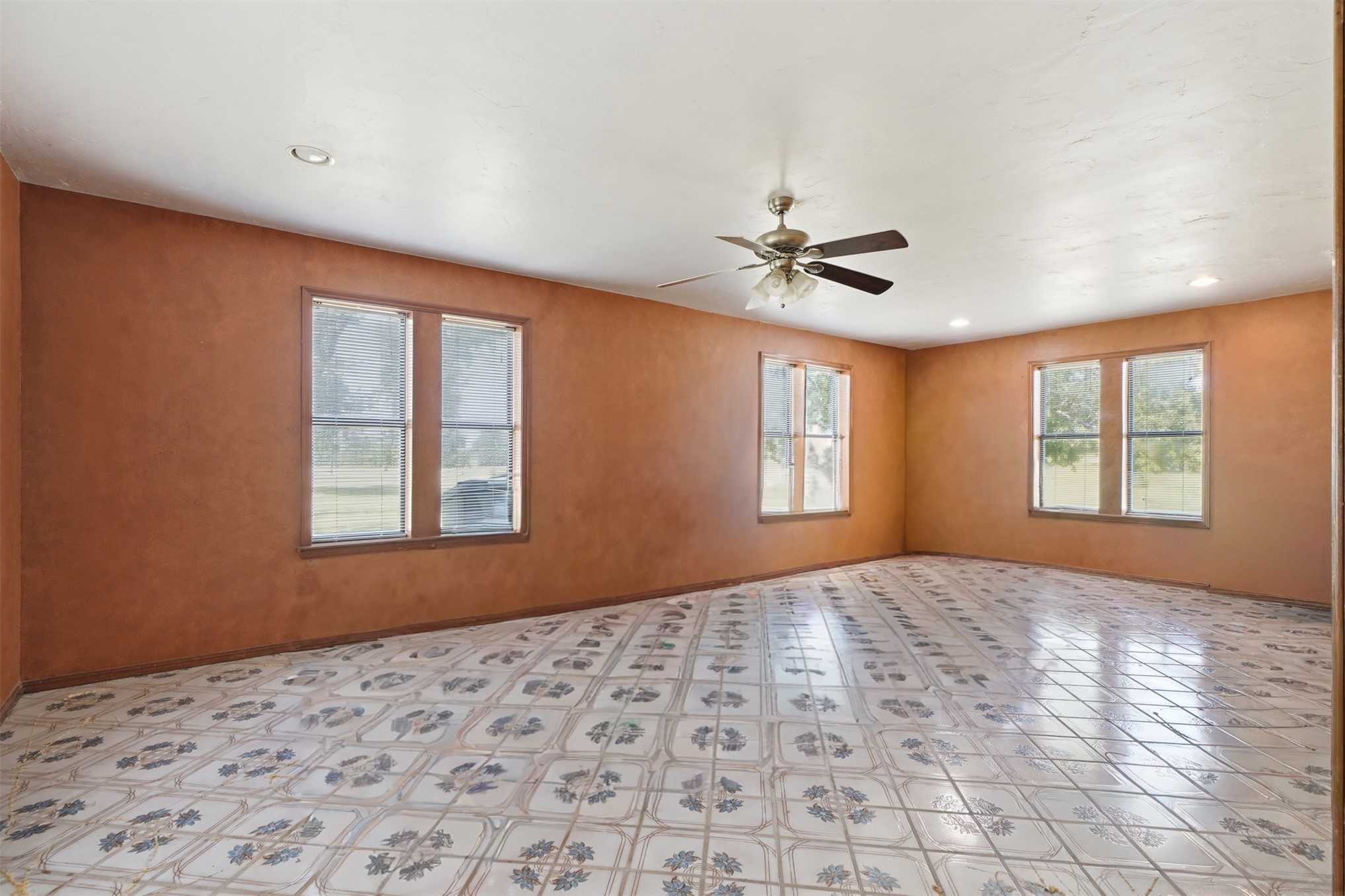 8370 S 157th West Avenue Property Photo 10