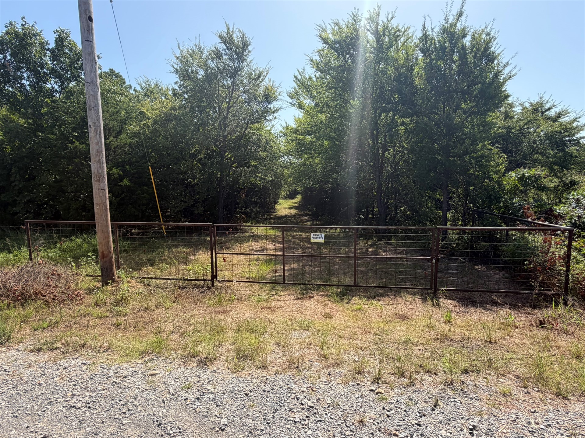389 Road Property Photo 3