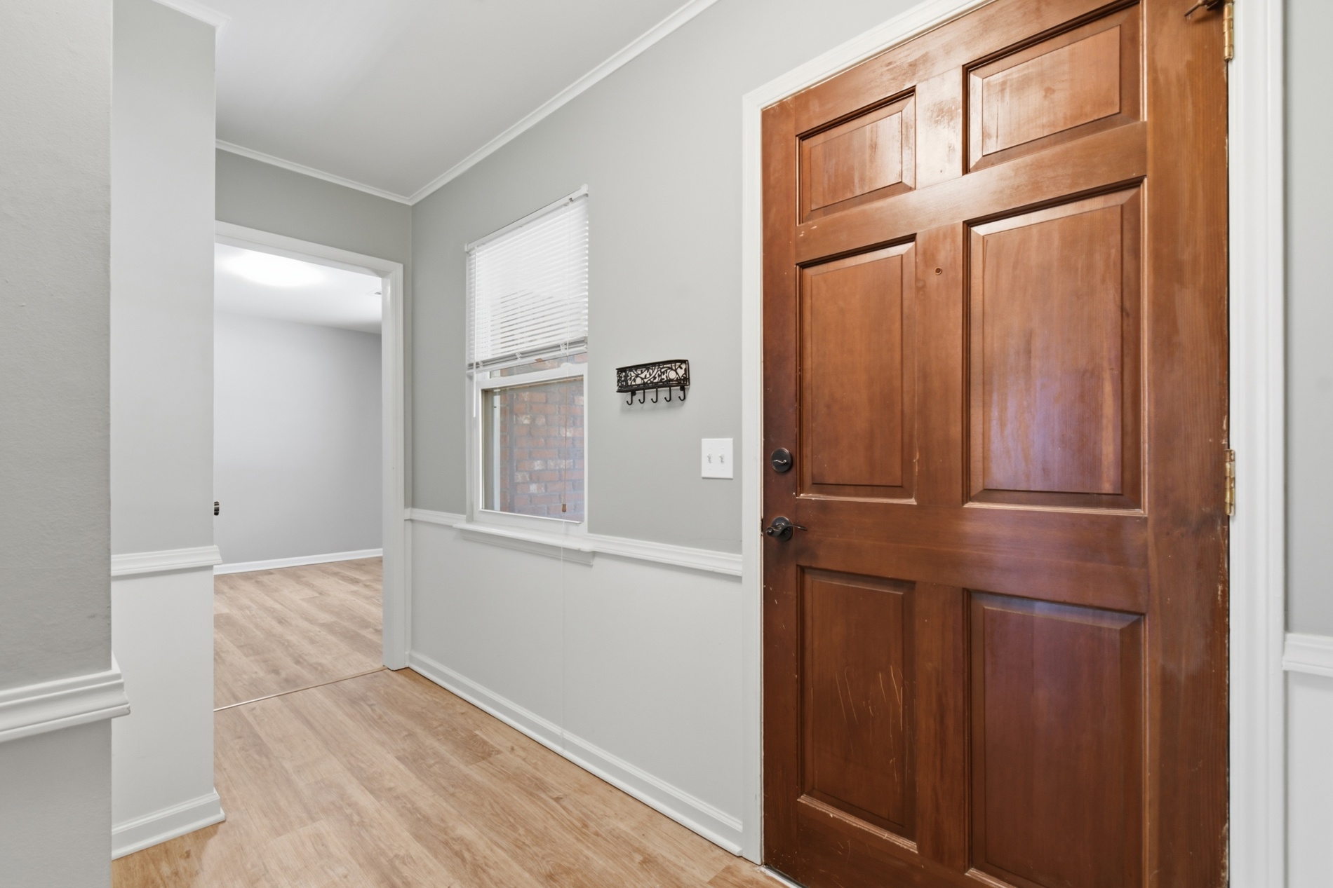 2609 W Elgin Street Property Photo 5