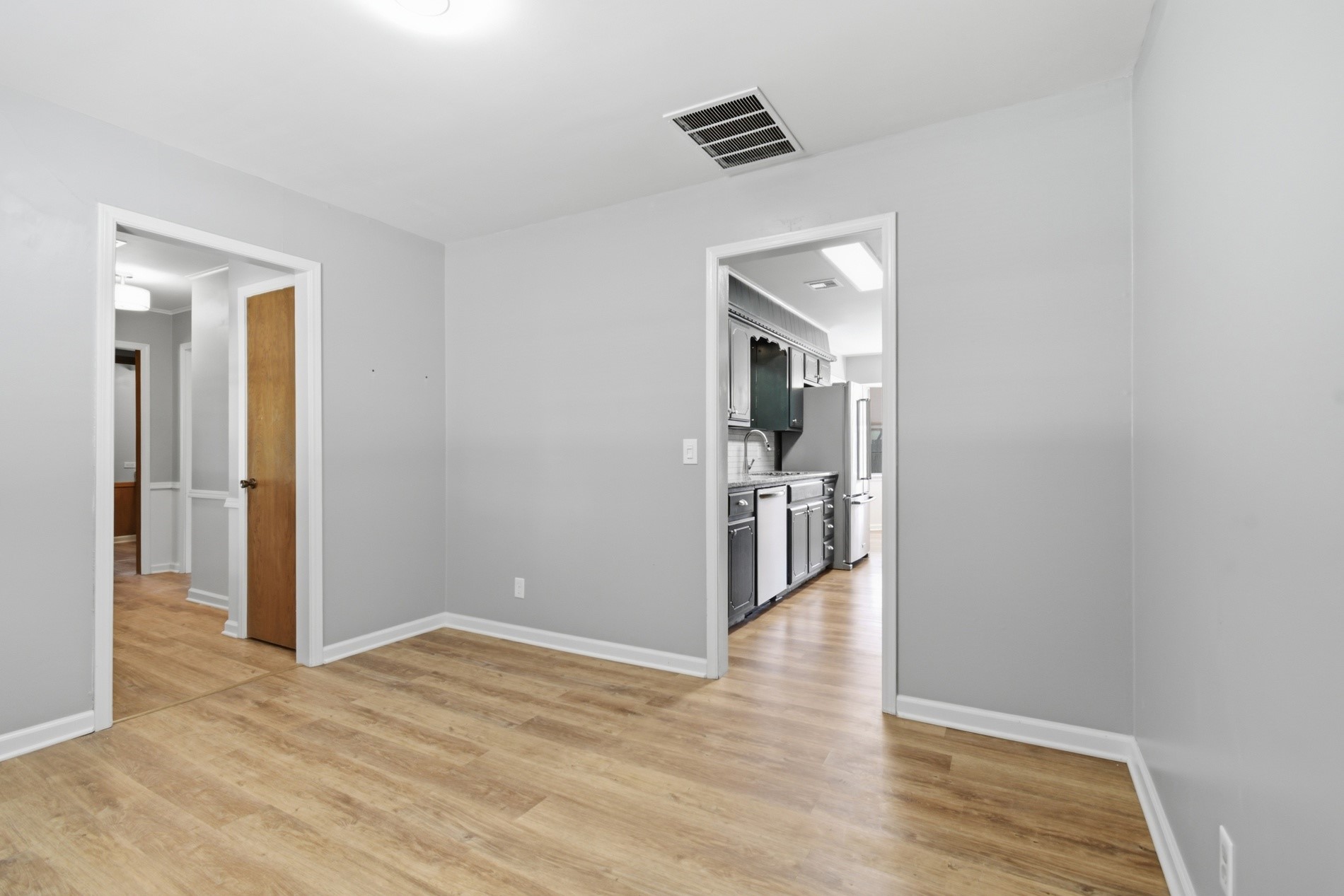 2609 W Elgin Street Property Photo 12