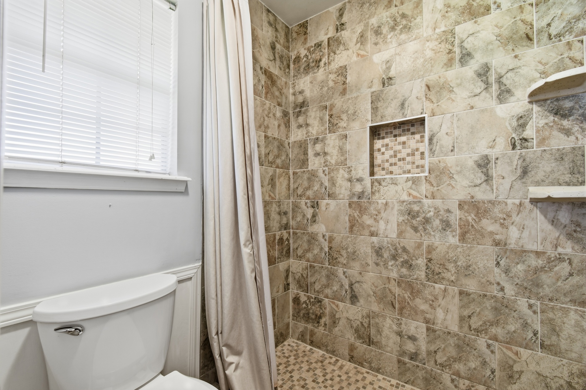 2609 W Elgin Street Property Photo 23