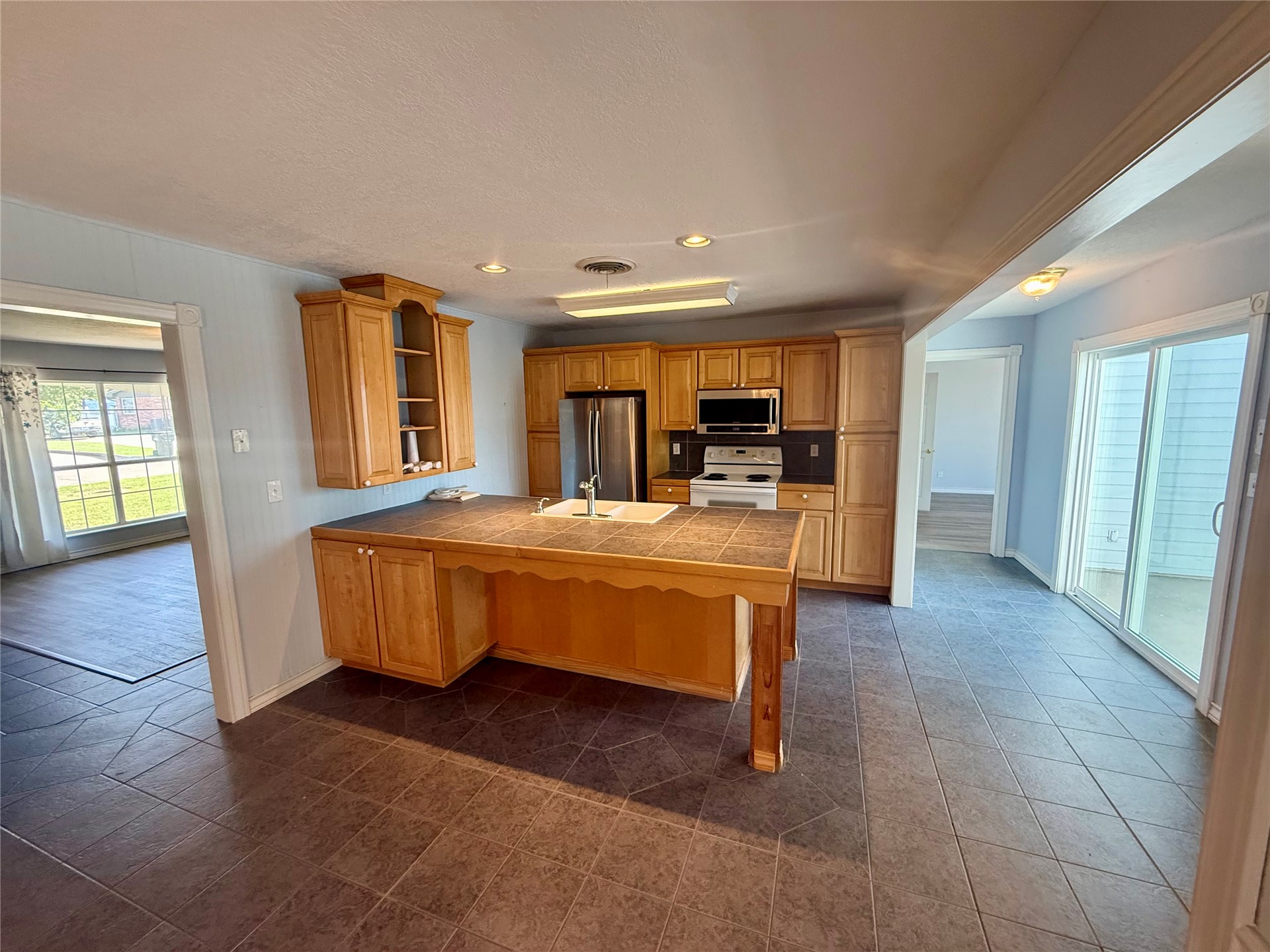 1215 Wade Wells Drive Property Photo 10