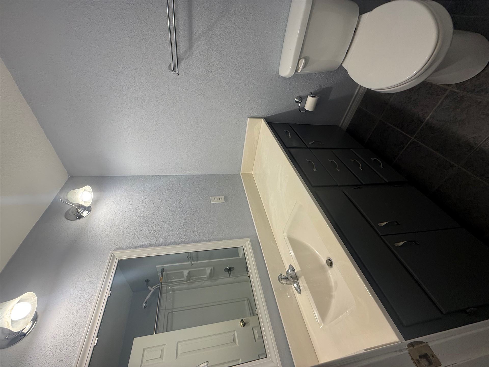 1215 Wade Wells Drive Property Photo 18