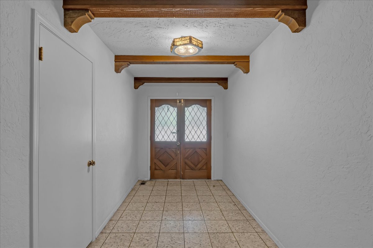 3115 S Delaware Place Property Photo 5