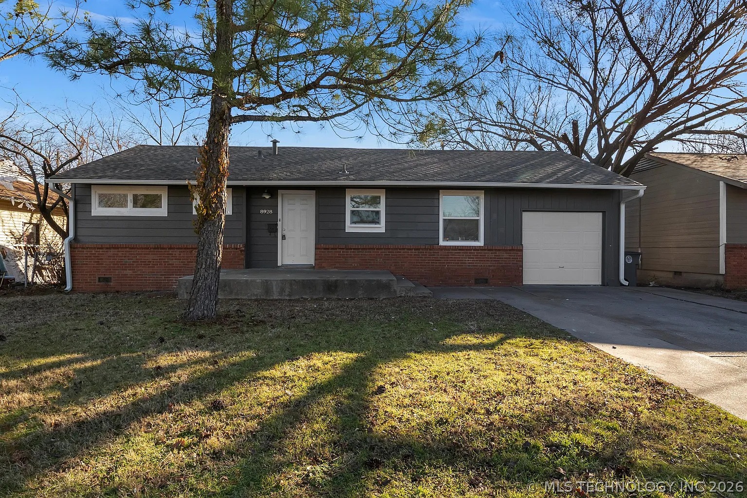 8928 E 4th Street Property Photo 1