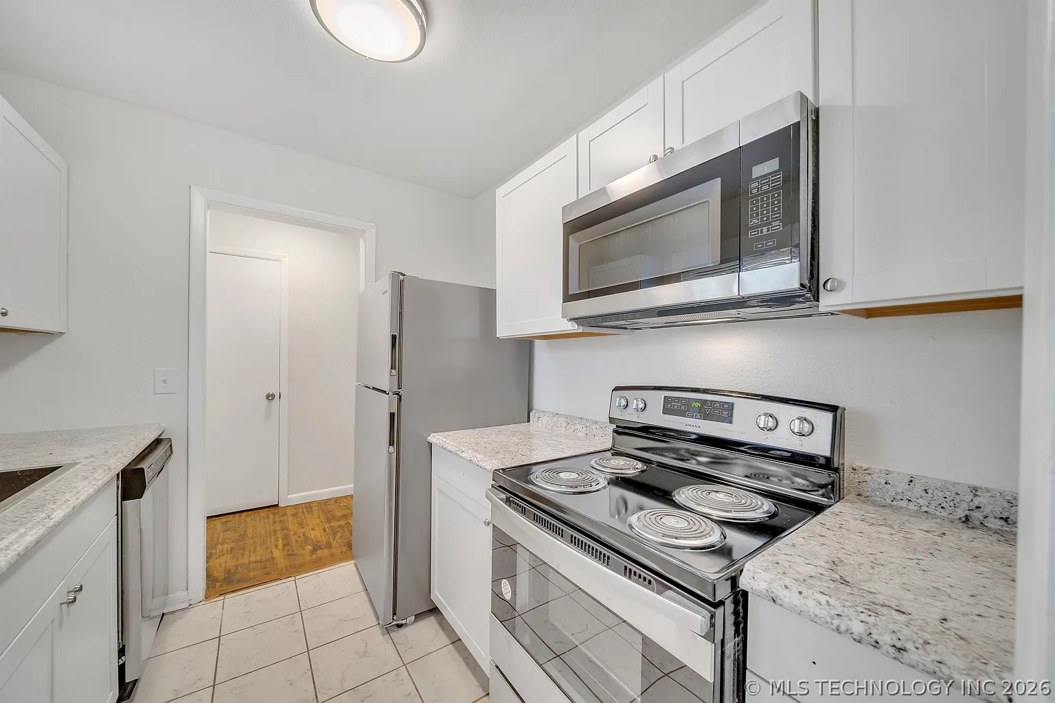 8928 E 4th Street Property Photo 6