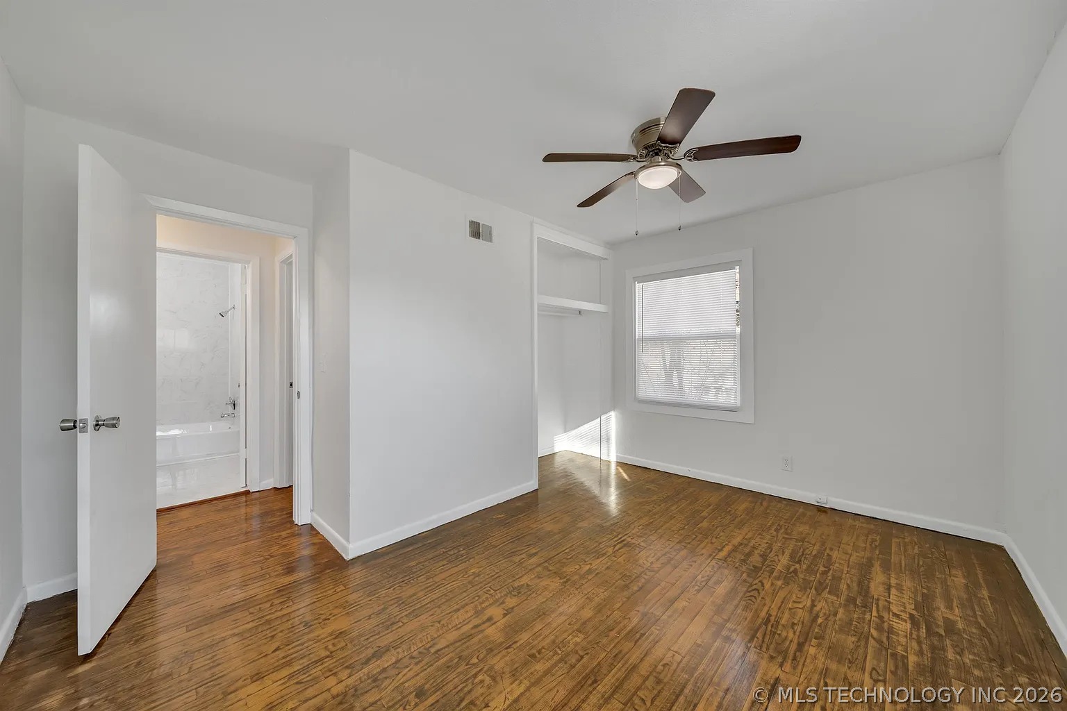 8928 E 4th Street Property Photo 11