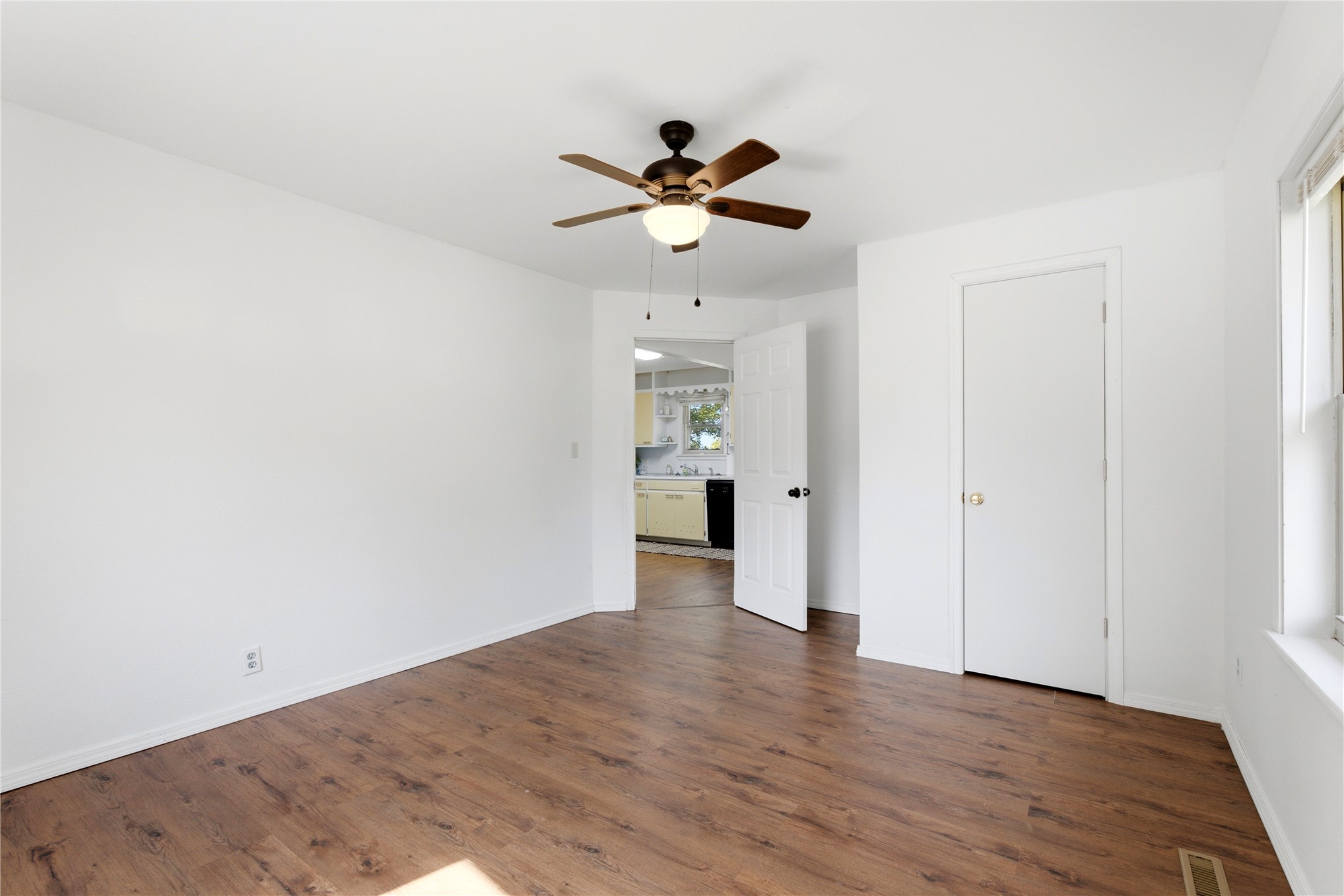 303 S Gray Place Property Photo 10